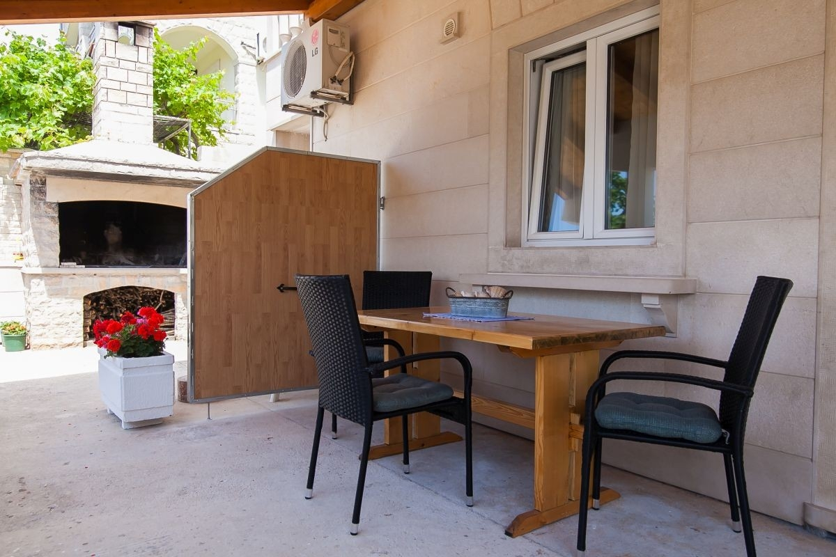 1-Zimmer-Ferienwohnung mit Terrasse Bol, Brac A-23848-a