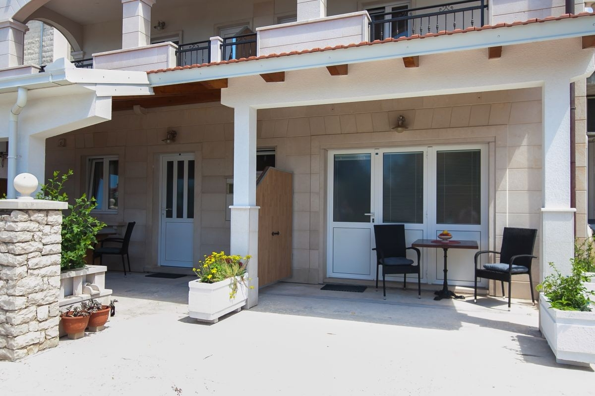 Studio Appartement mit Terrasse Bol, Brac AS-23848-a