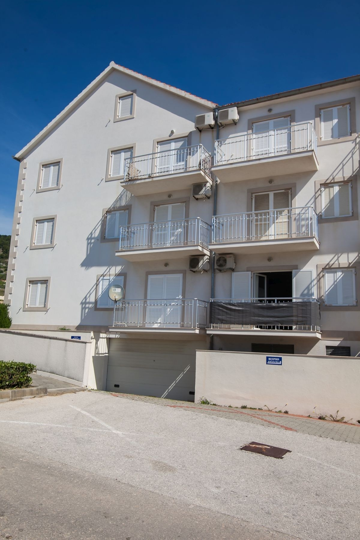 Studio Appartement mit Balkon und Meerblick Bol, Brac AS-23850-a