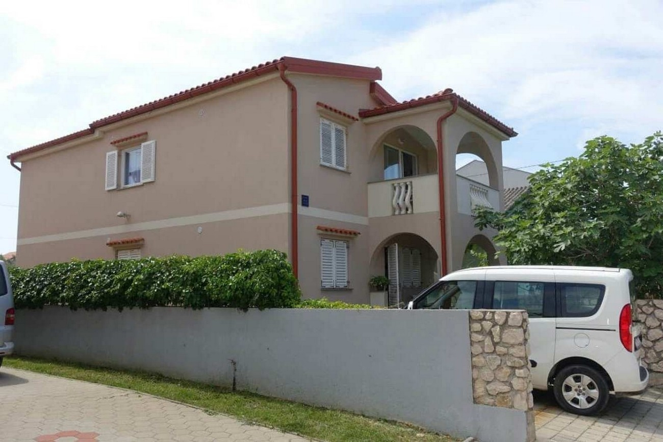 2-Zimmer-Ferienwohnung mit Terrasse Privlaka, Zadar A-24002-c