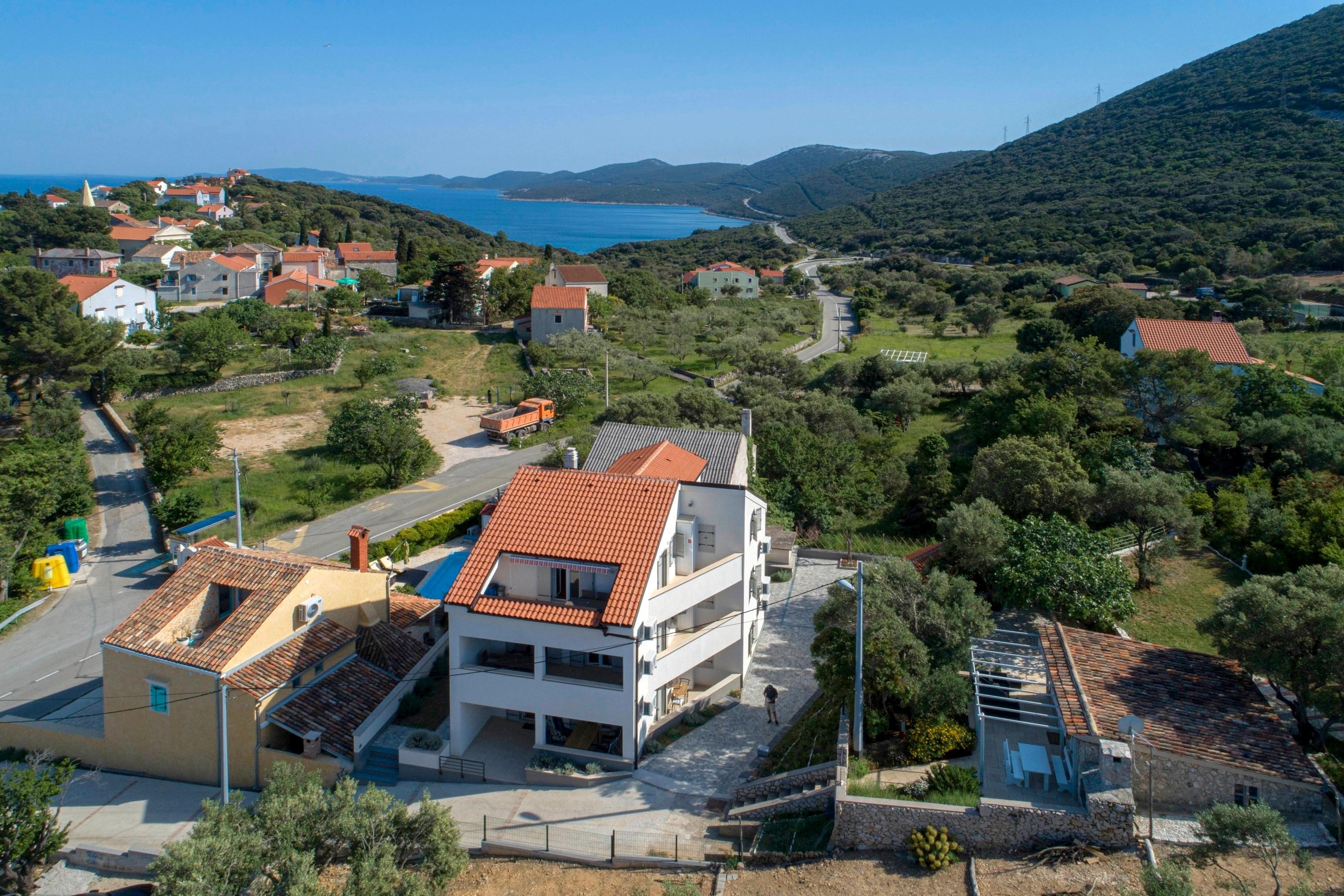 2-Zimmer-Ferienwohnung mit Terrasse und Meerblick Sveti Jakov (Losinj)