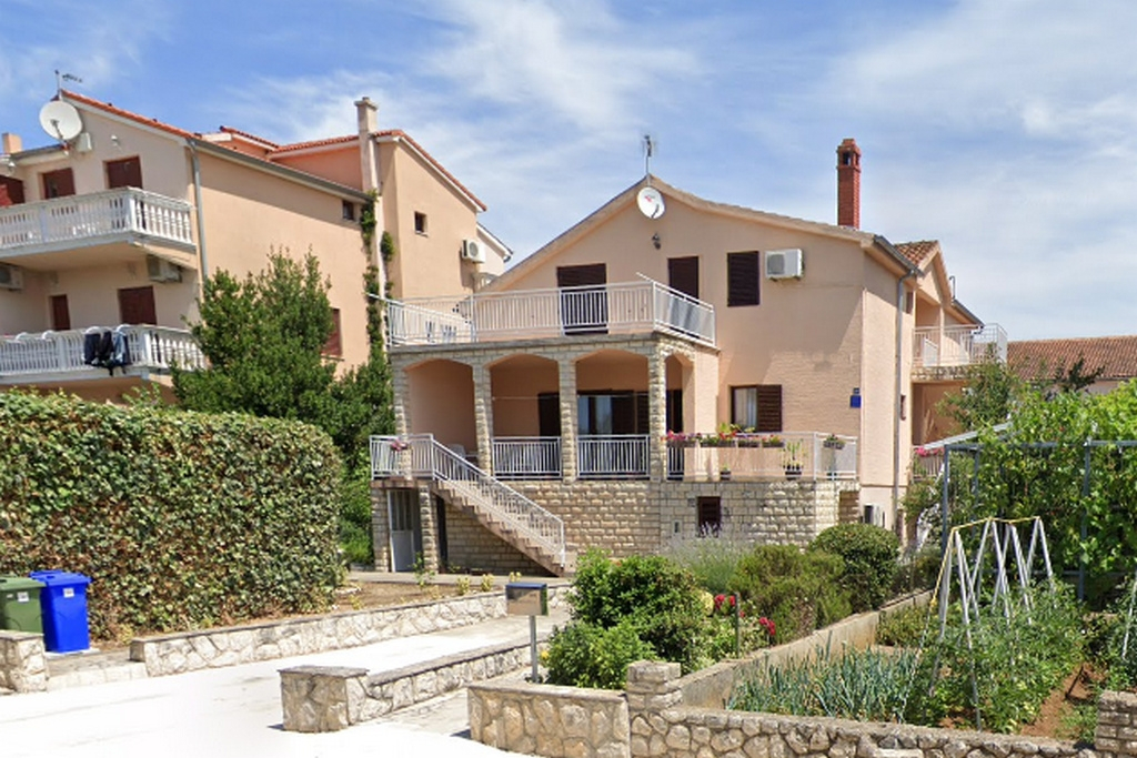 2-Zimmer-Ferienwohnung mit Terrasse Biograd na Moru, Biograd A-24160-c