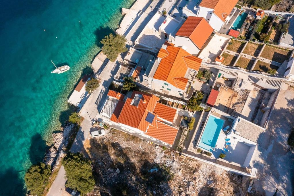 Komfortables Haus am Strand Sparadici, Sibenik K-24200