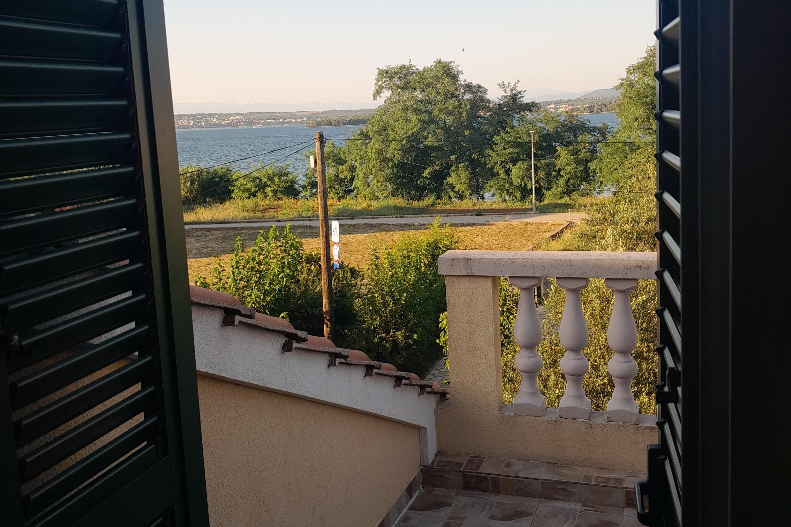 1-Zimmer-Ferienwohnung mit Terrasse und Meerblick Tkon, Pasman A-24280