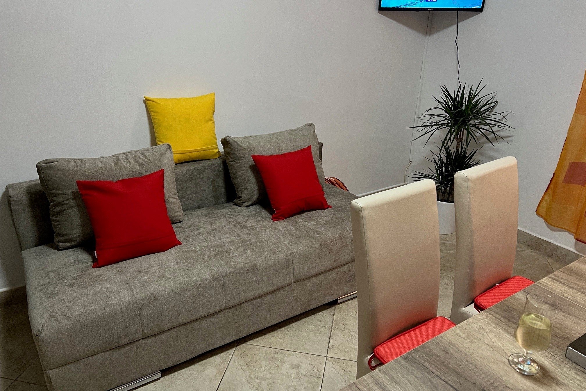 1-Zimmer-Ferienwohnung mit Terrasse Kastel Stari, Kastela A-24379-a