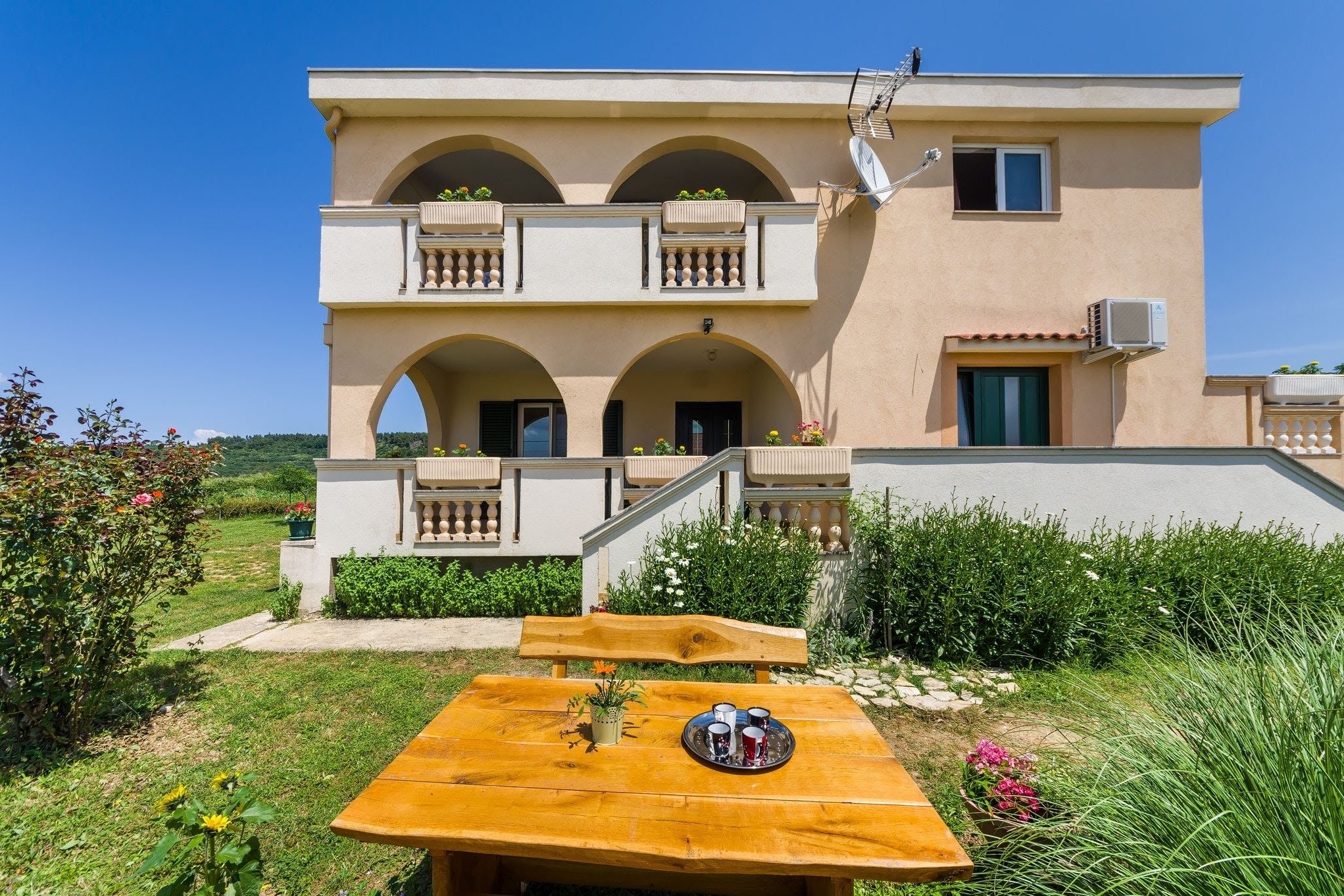 1-Zimmer-Ferienwohnung mit Terrasse Ljubac, Zadar A-24394-c