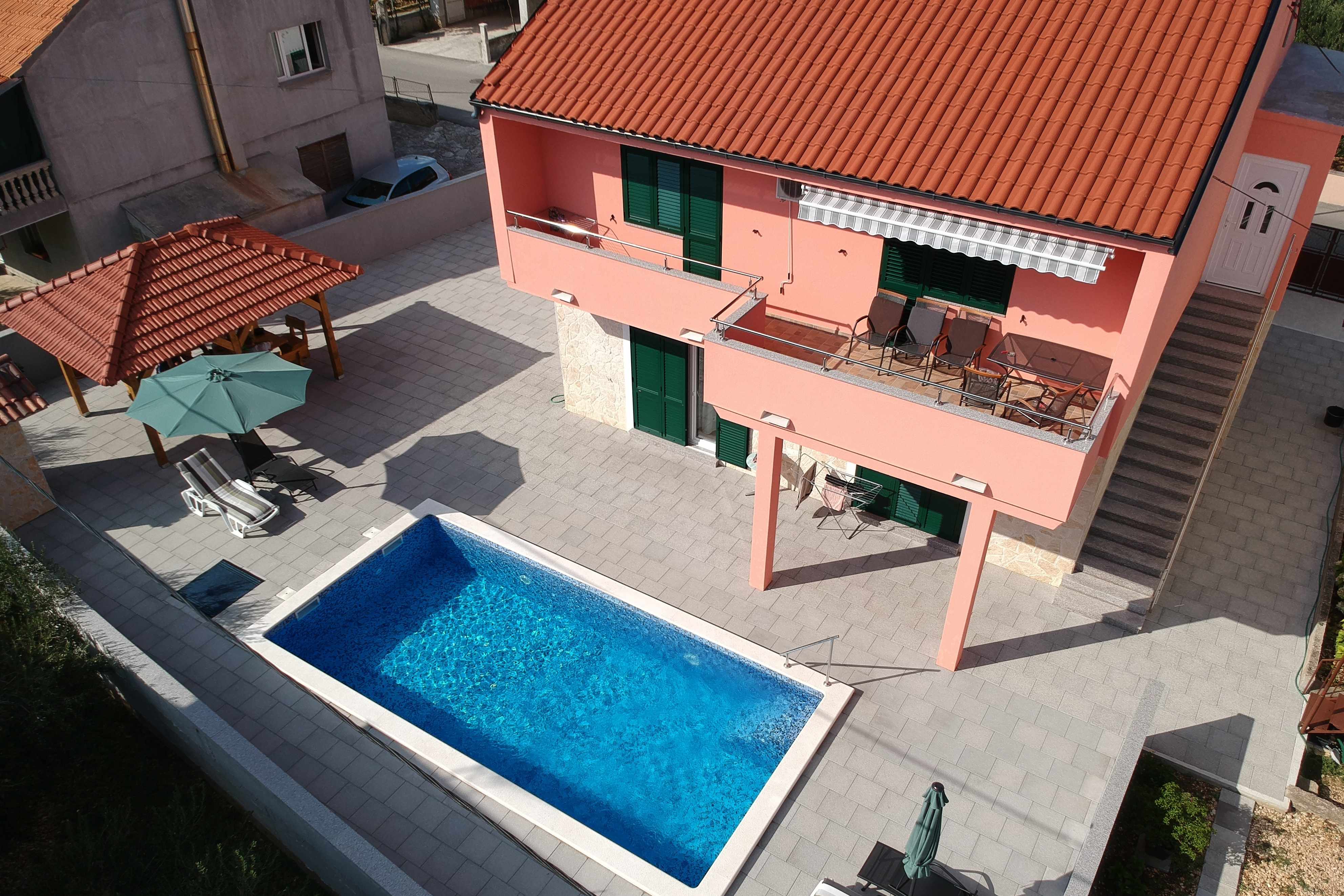 4-Zimmer-Haus mit Terrasse Sibenik K-24444