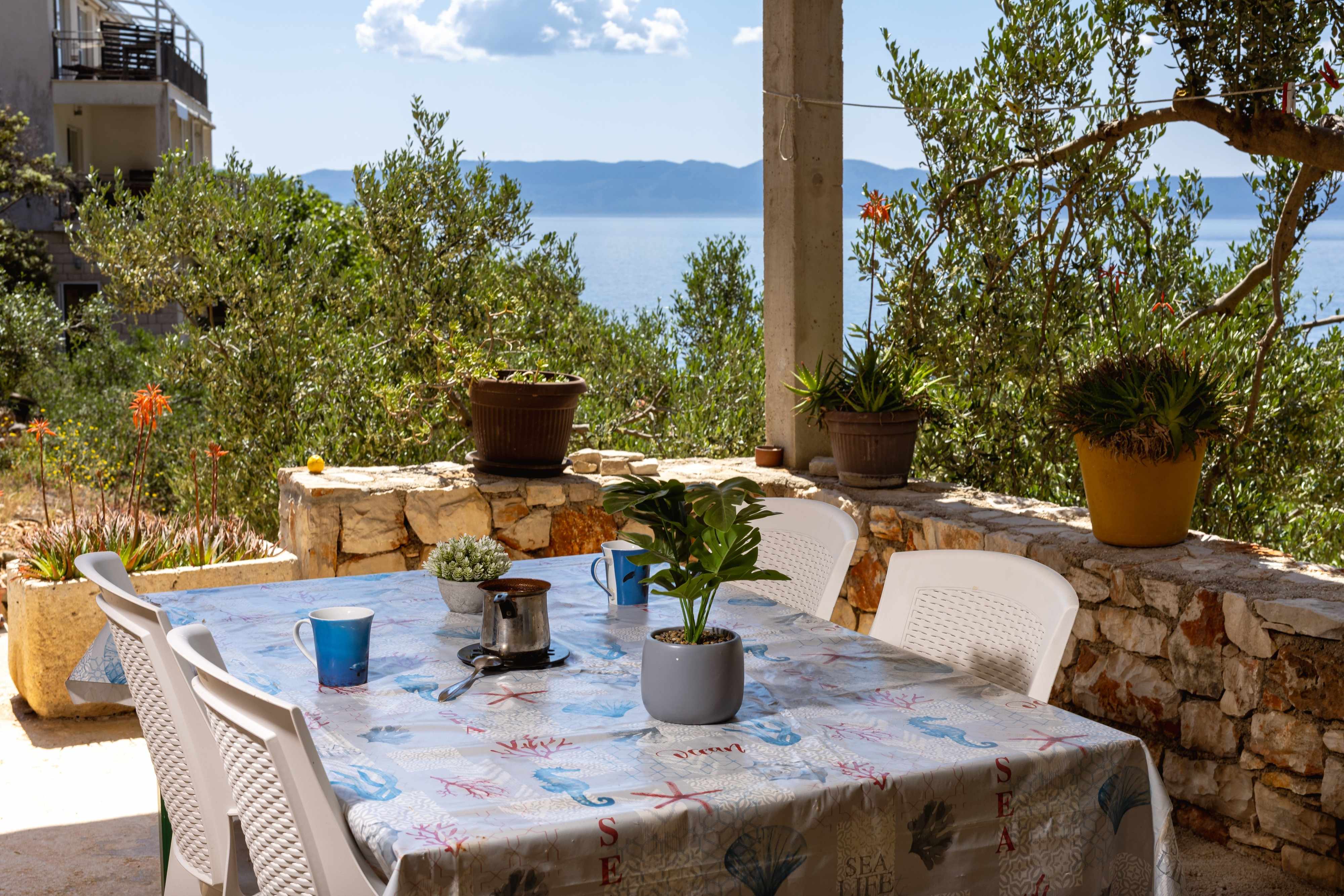 Studio Appartement mit Terrasse und Meerblick Bucht Torac, Hvar AS-244