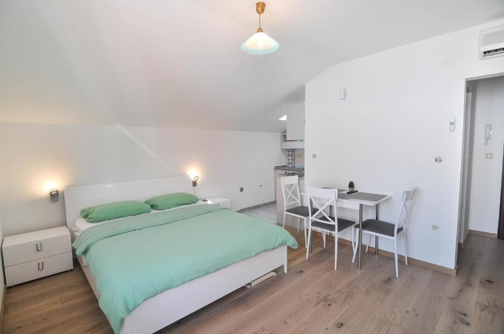 Studio Appartement mit Balkon und Meerblick Icici (Opatija) AS-24052-a