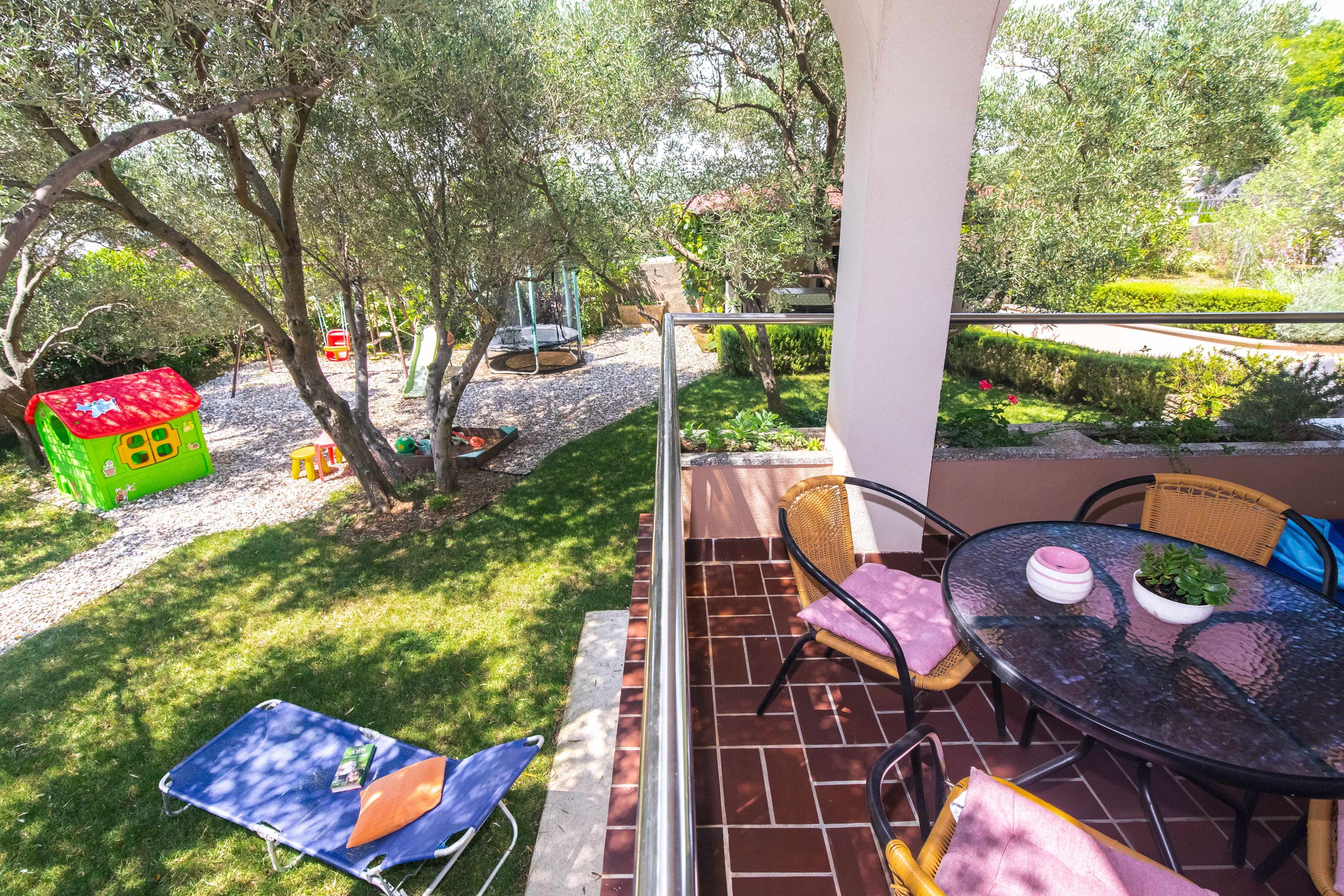 1-Zimmer-Ferienwohnung mit Terrasse Punat (Krk) A-24859-b