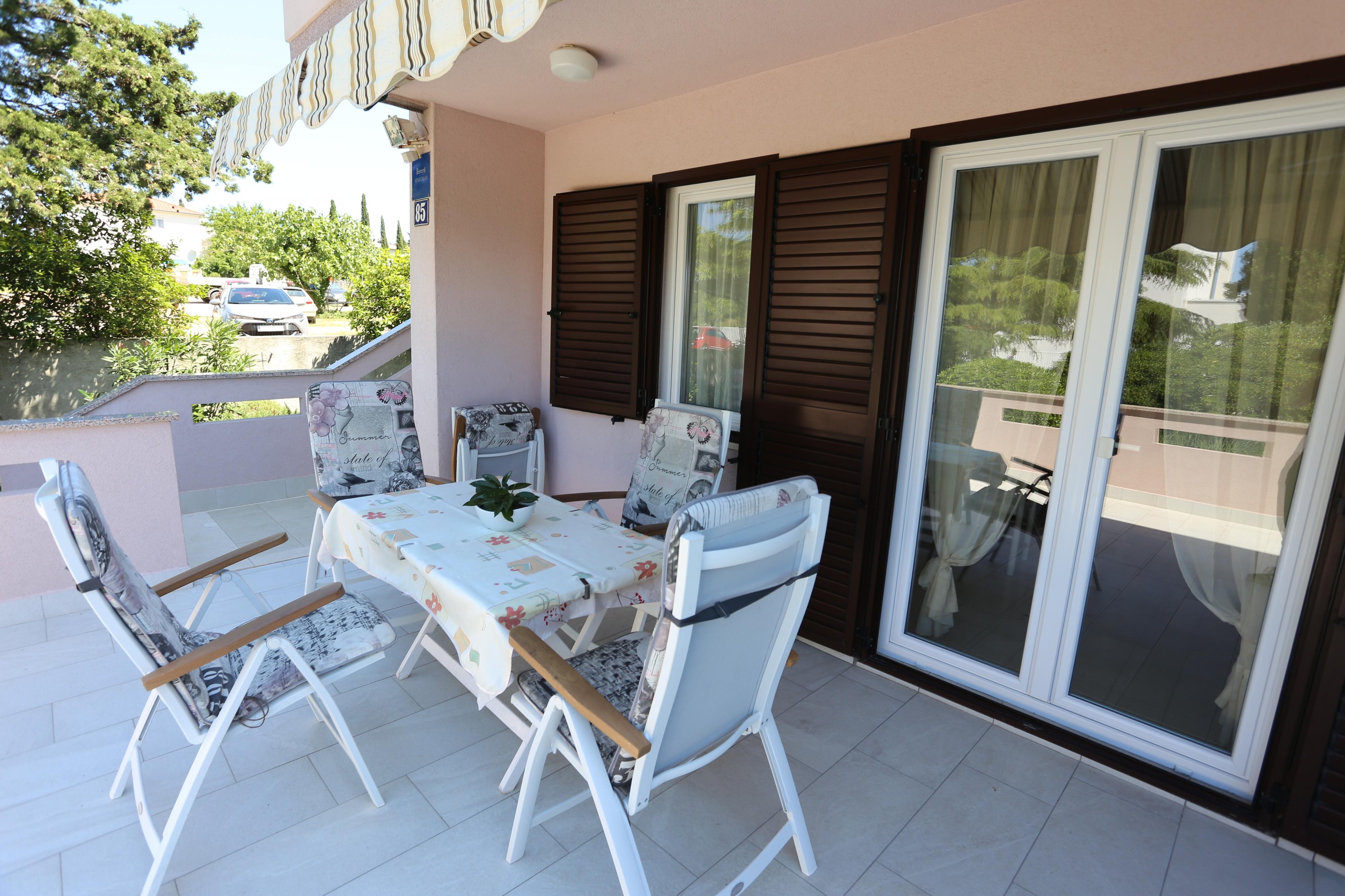 2-Zimmer-Ferienwohnung mit Terrasse Punat (Krk) A-24862-a