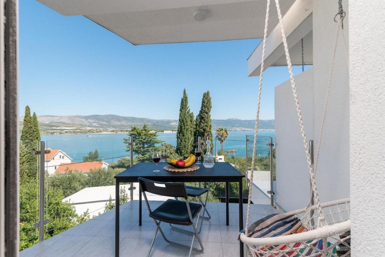 2-Zimmer-Ferienwohnung mit Terrasse und Meerblick Mastrinka, Ciovo A-2
