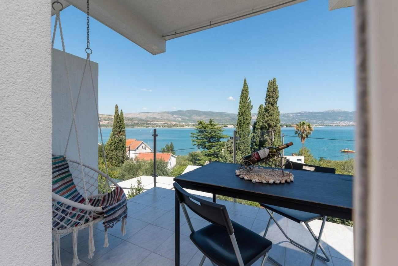 1-Zimmer-Ferienwohnung mit Terrasse und Meerblick Mastrinka, Ciovo A-2