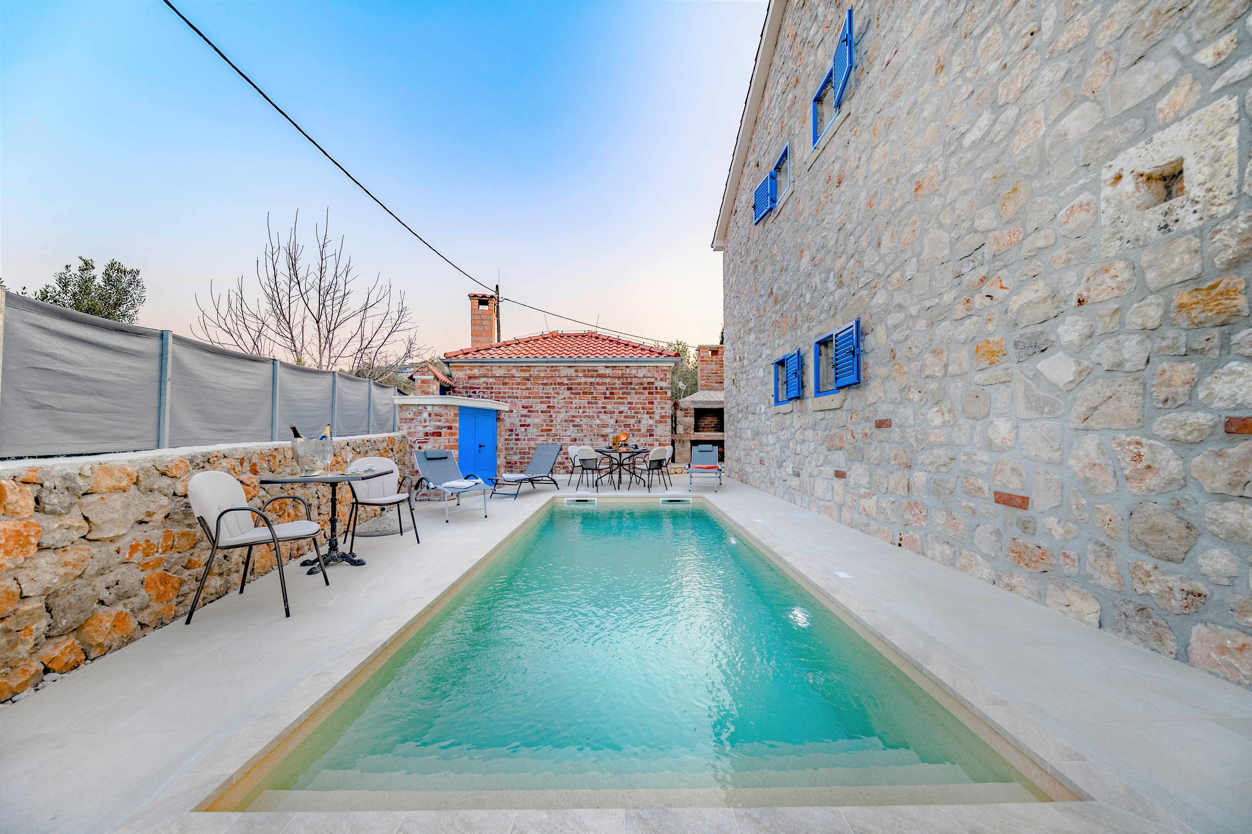 Komfortables Haus mit Terrasse und Meerblick Zdrelac, Pasman K-24952