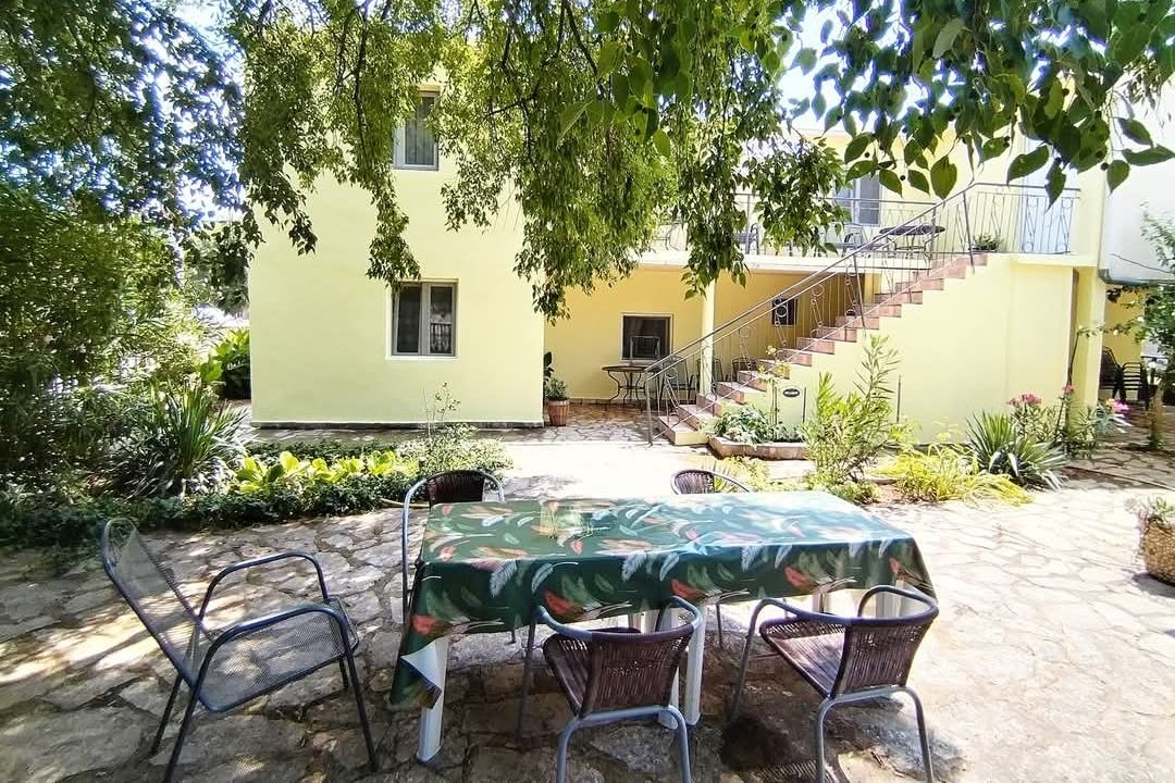 1-Zimmer-Ferienwohnung mit Klima Gornji Karin, Novigrad A-21514-c
