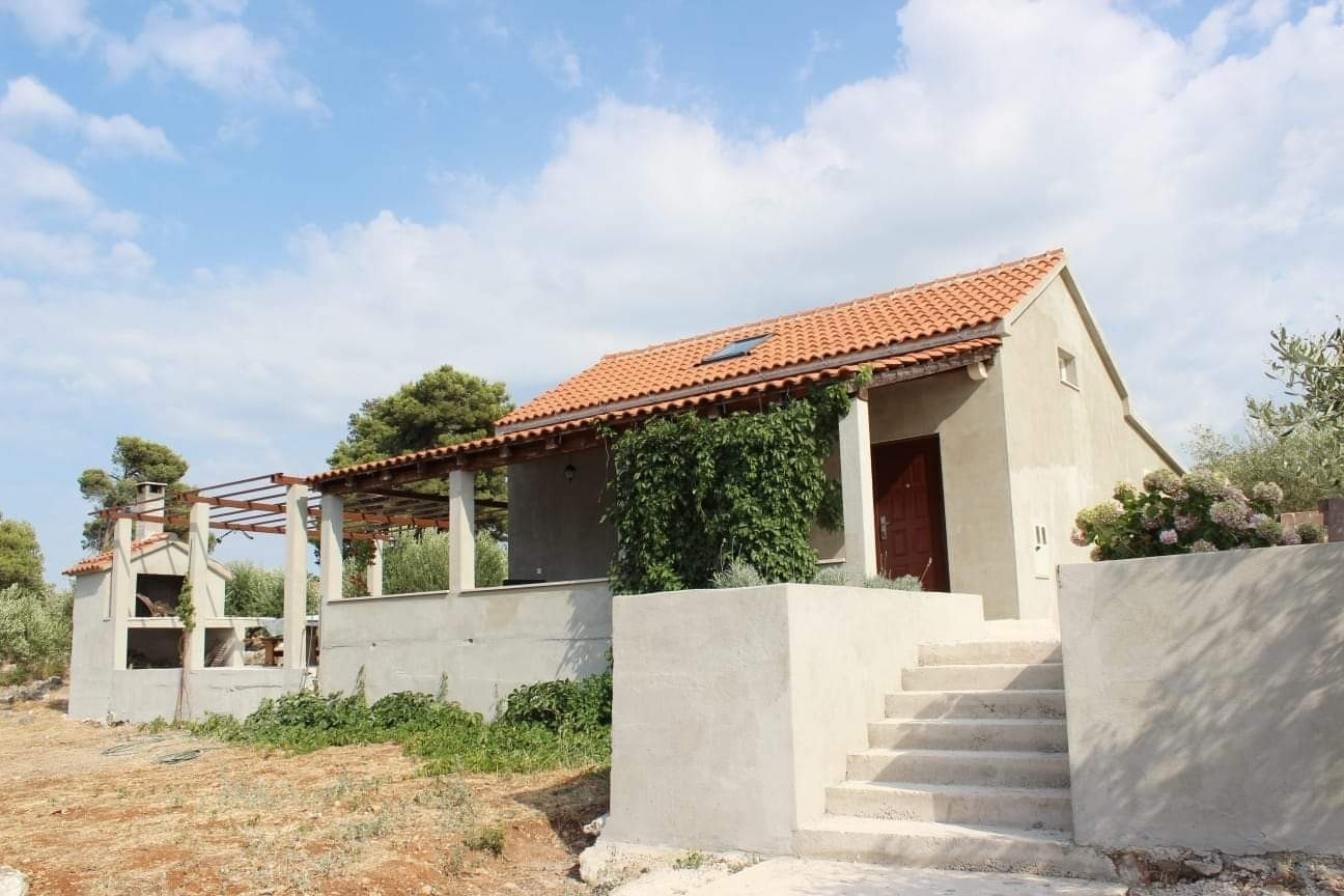 2-Zimmer-Haus mit Terrasse und Meerblick Supetar, Brac K-25125