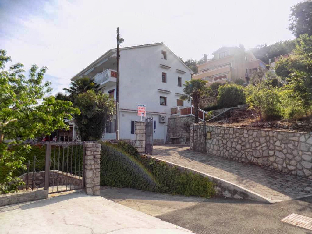 1-Zimmer-Ferienwohnung mit Terrasse und Meerblick Moscenice, Opatija A