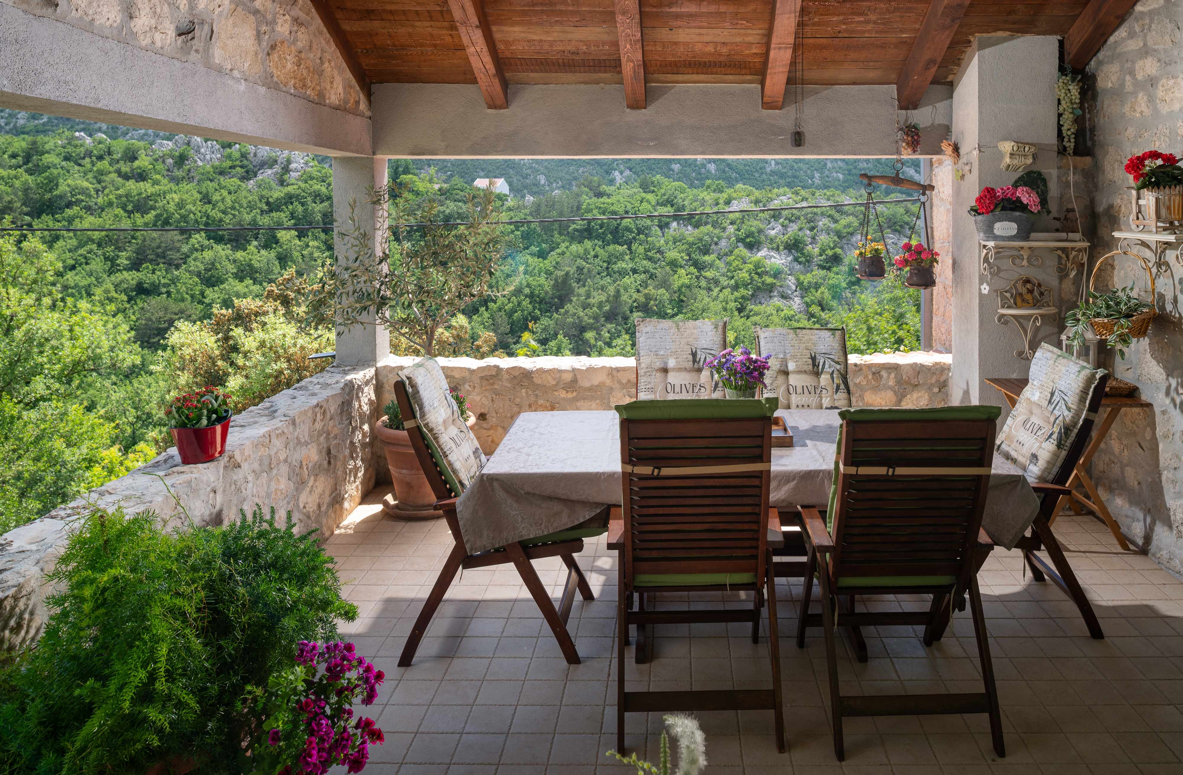 2-Zimmer-Haus mit Terrasse Svinišće, Omis K-25178