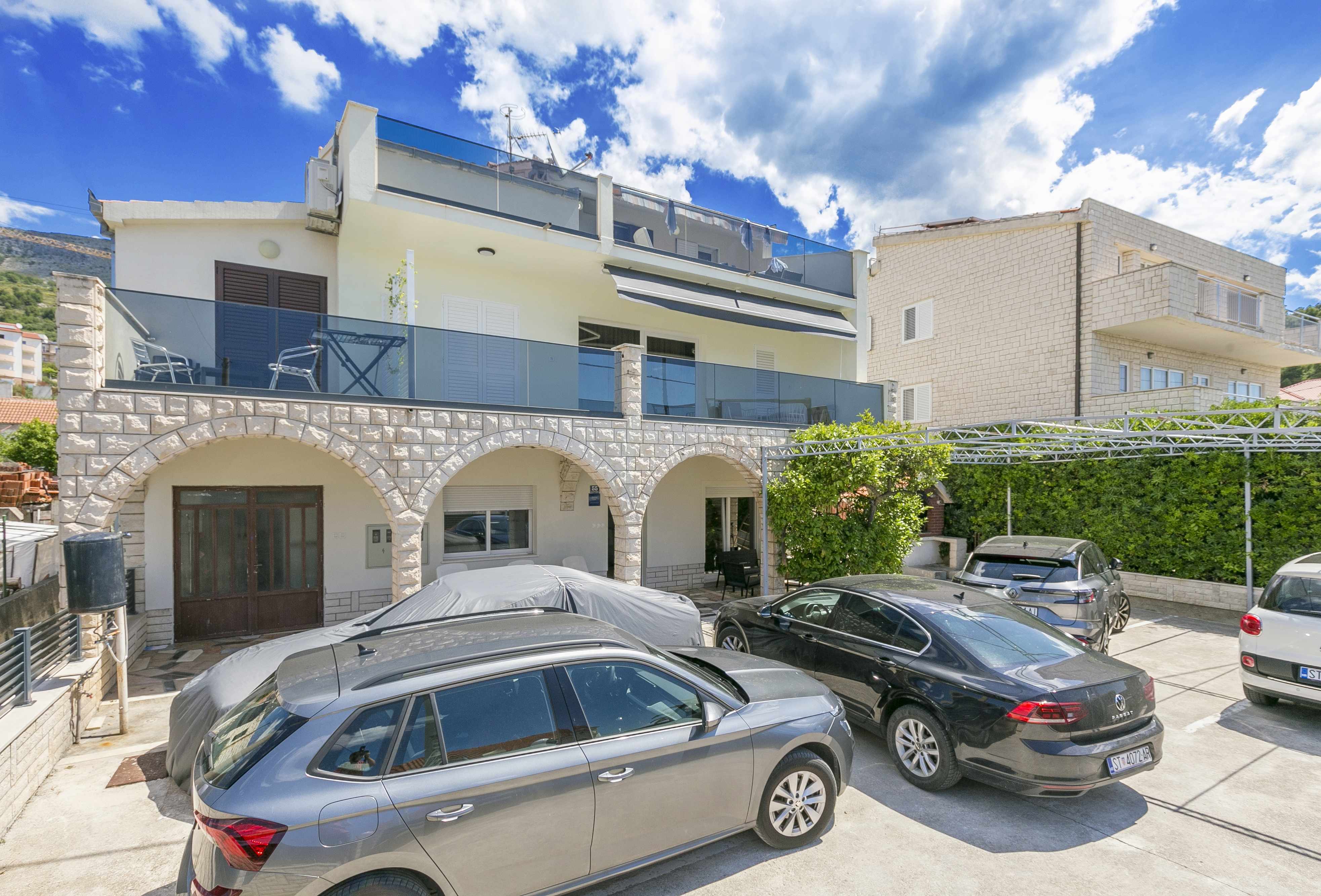 2-Zimmer-Ferienwohnung am Strand Podstrana, Split A-25140-a