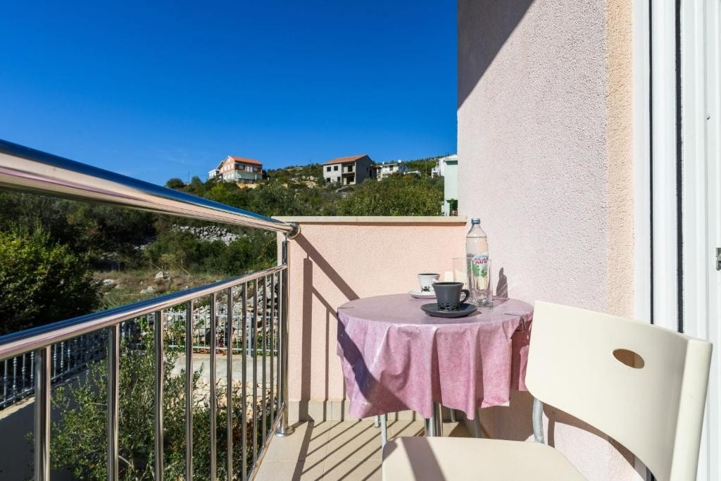 1-Zimmer-Ferienwohnung mit Balkon Marina, Trogir A-25135-d