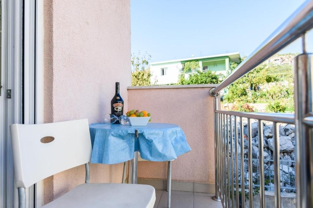 1-Zimmer-Ferienwohnung mit Balkon Marina, Trogir A-25135-e