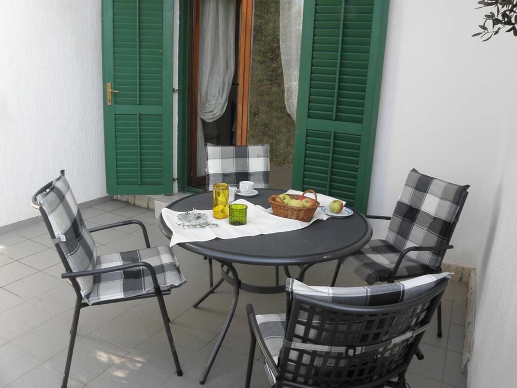 1-Zimmer-Ferienwohnung mit Terrasse und Meerblick Barbat, Rab A-14247-