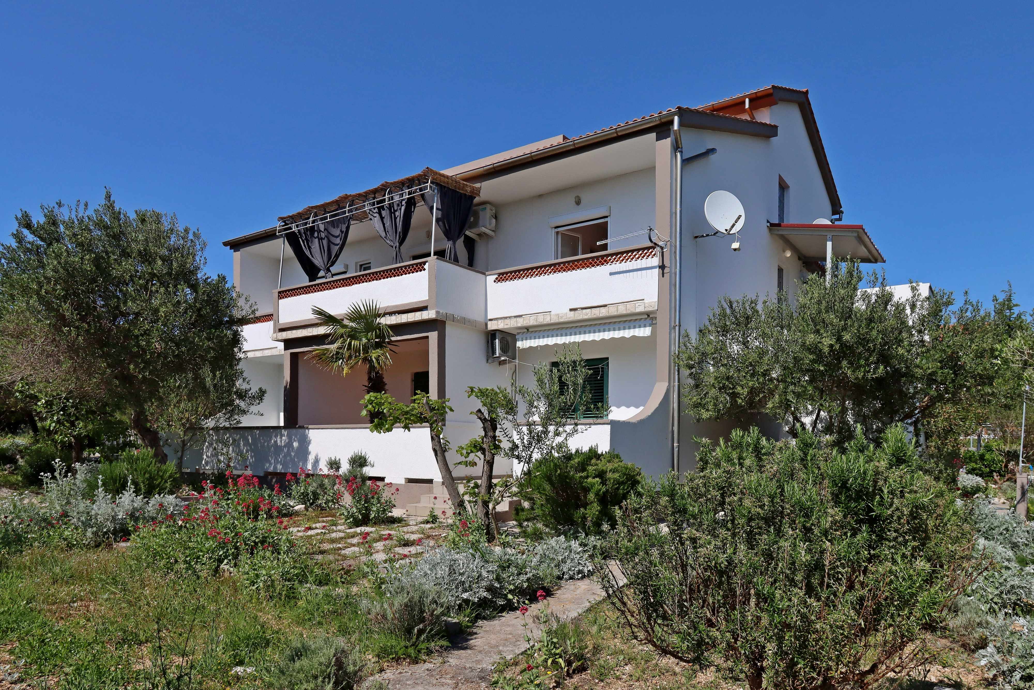 1-Zimmer-Ferienwohnung mit Terrasse und Meerblick Barbat, Rab A-14247-