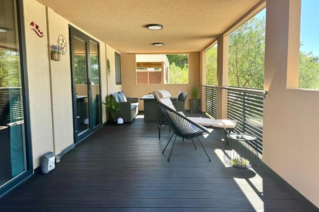 2-Zimmer-Ferienwohnung mit Terrasse und Meerblick Murter A-25263-a