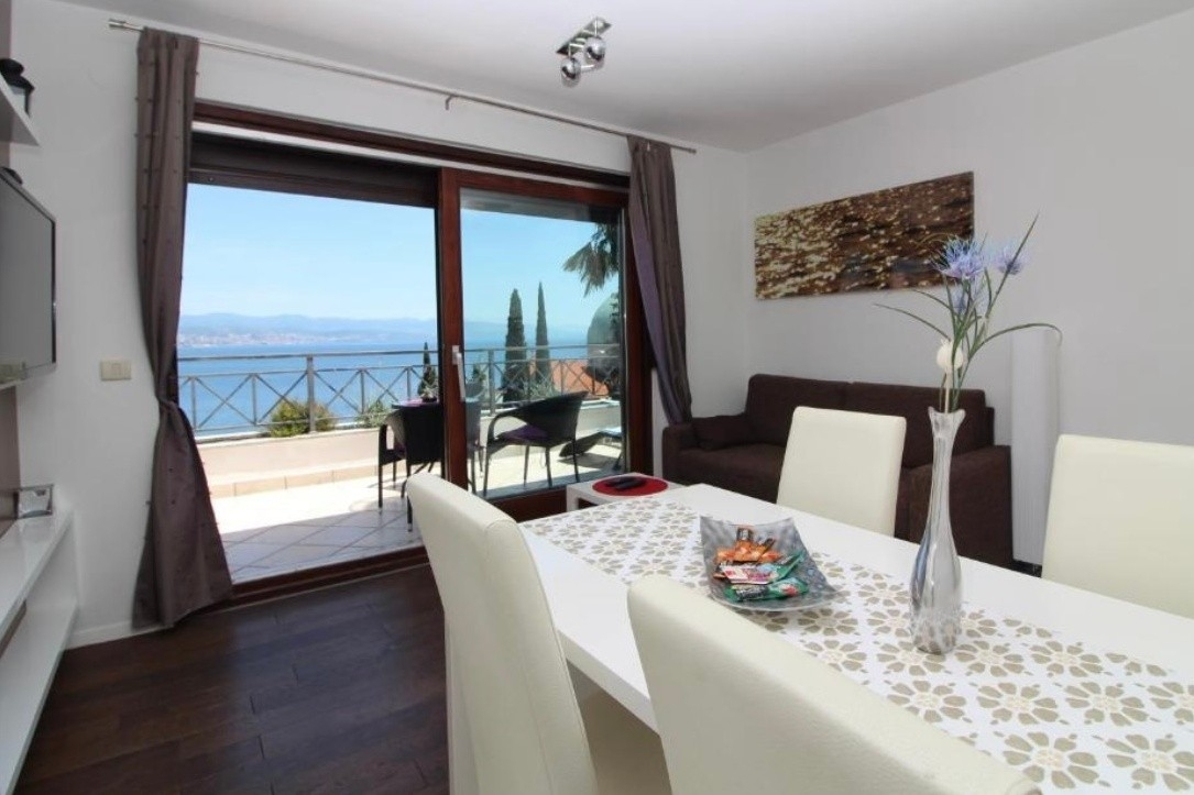1-Zimmer-Ferienwohnung mit Terrasse und Meerblick Opatija A-24419-b