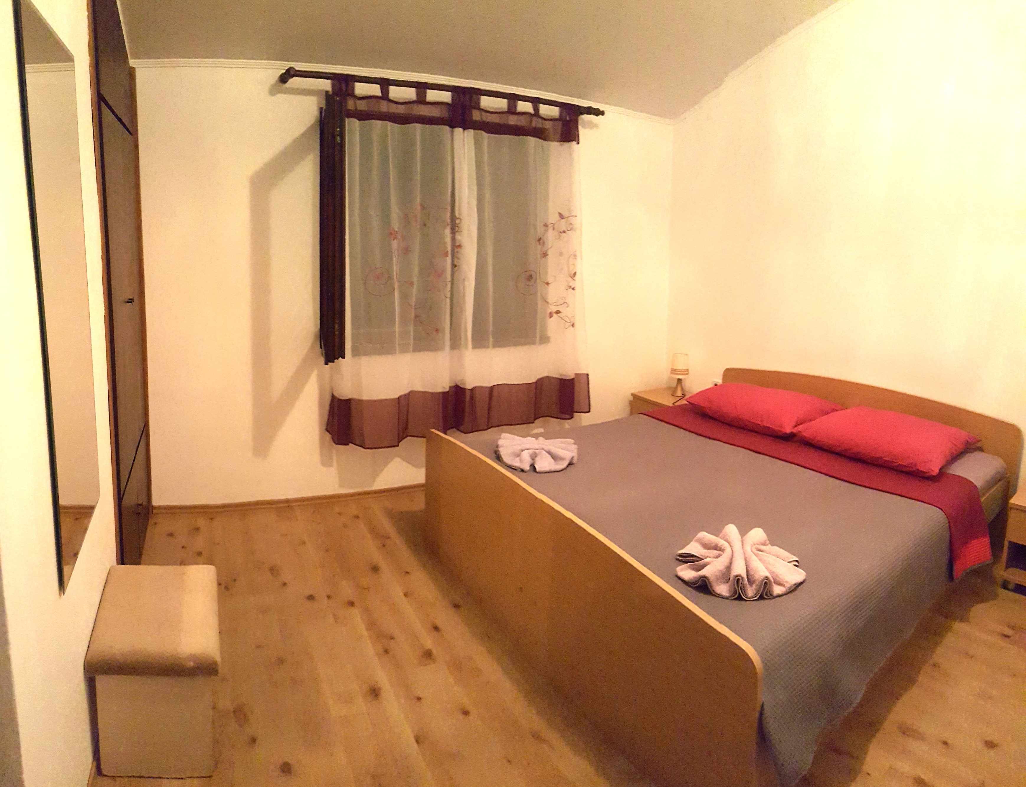 2-Zimmer-Ferienwohnung mit Terrasse und Meerblick Tisno (Murter) A-242