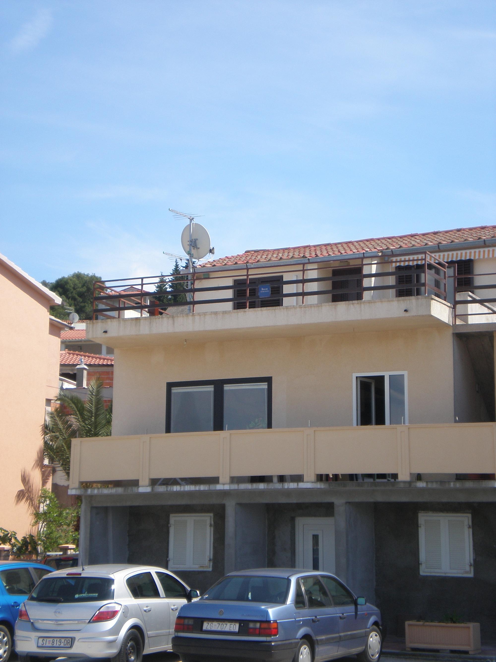 2-Zimmer-Ferienwohnung mit Terrasse und Meerblick Tisno (Murter) A-242