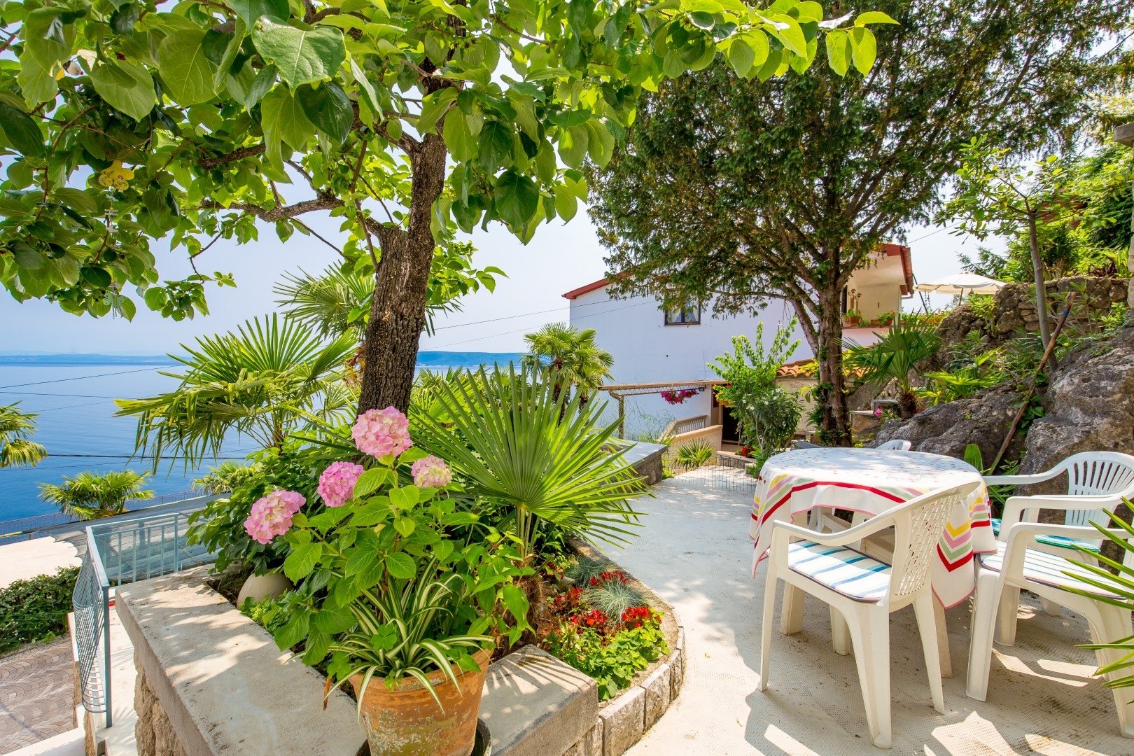 1-Zimmer-Ferienwohnung mit Terrasse und Meerblick Moscenicka Draga, Op