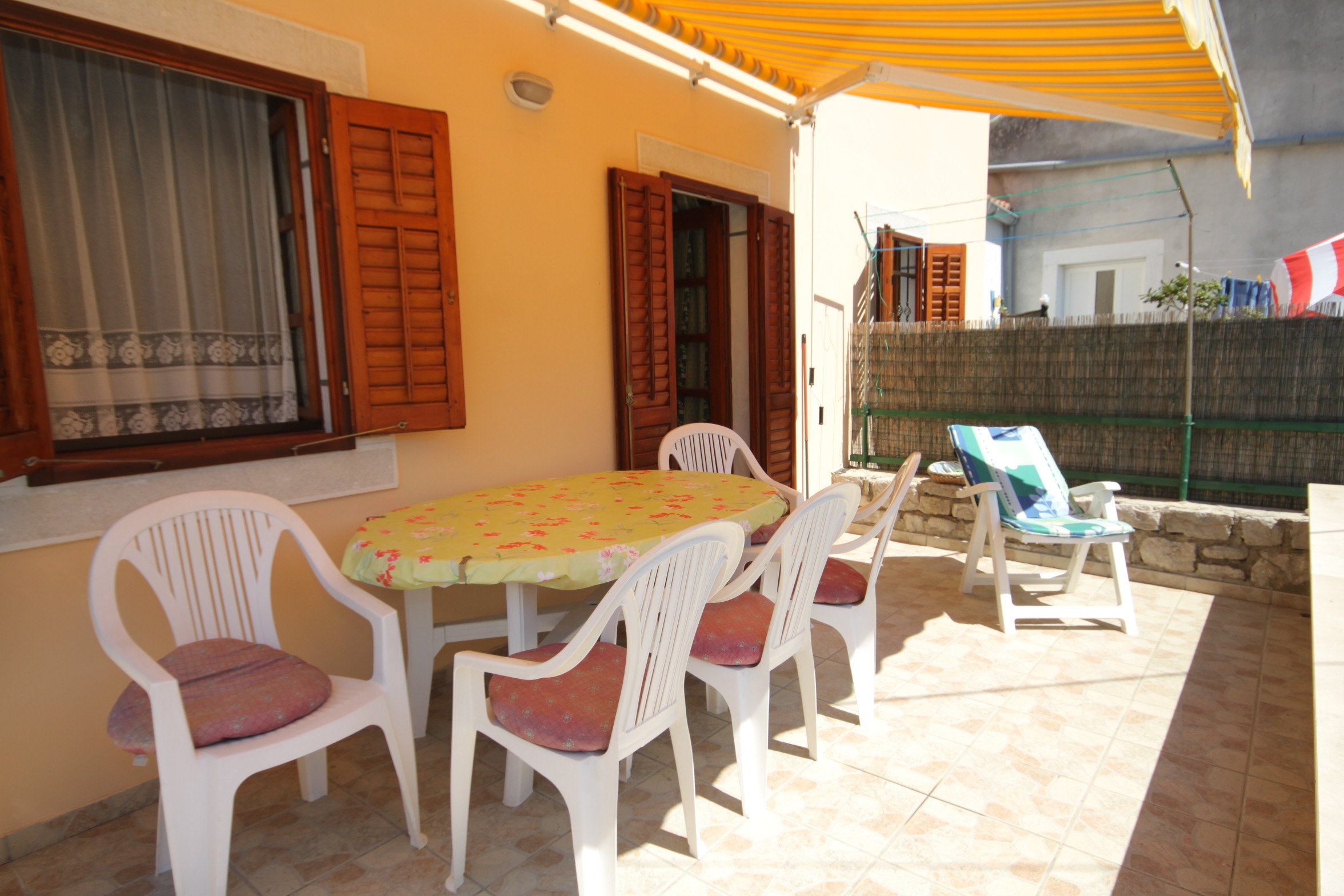 2-Zimmer-Ferienwohnung mit Terrasse Osor, Losinj A-8088-b