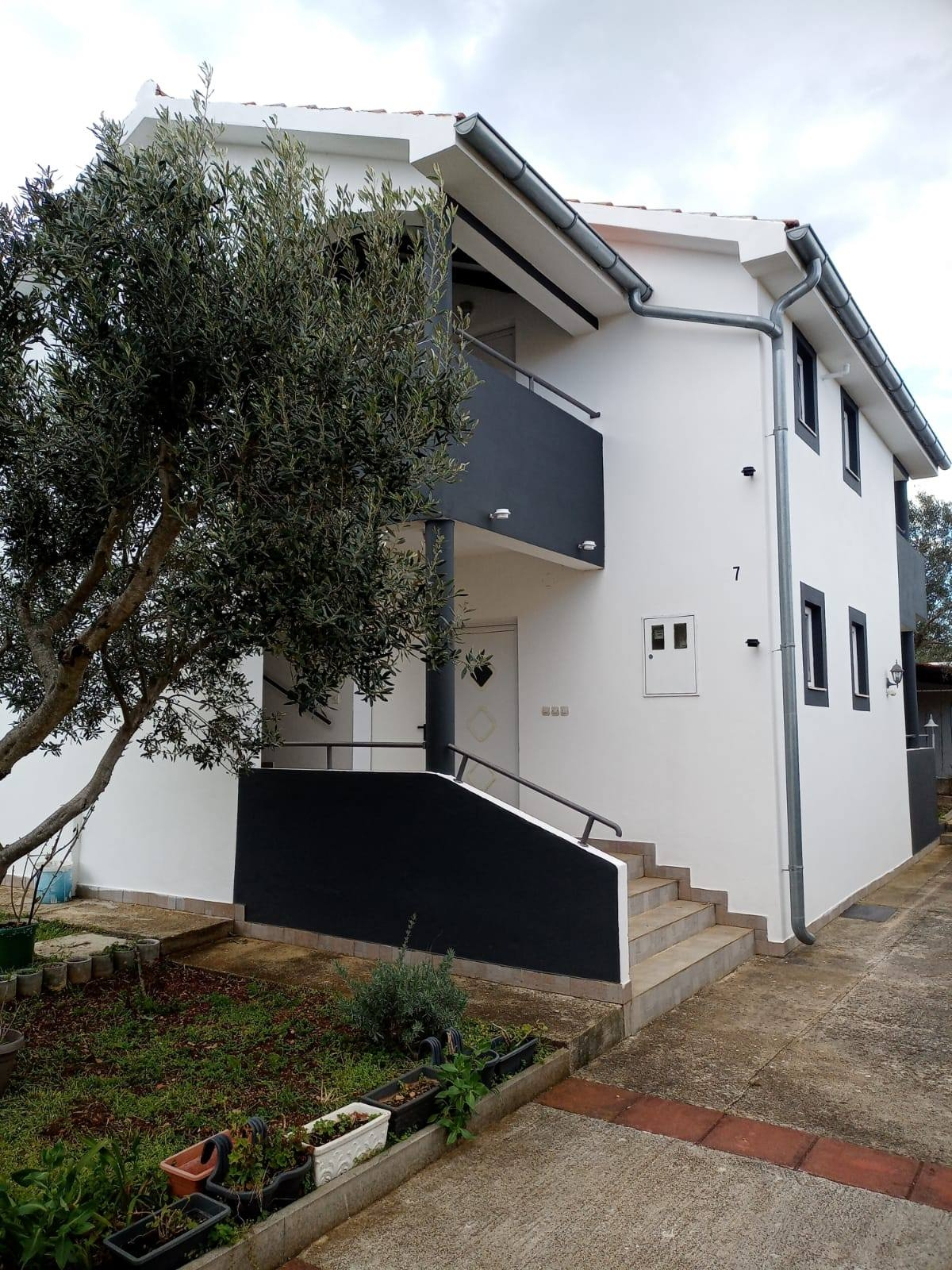 2-Zimmer-Ferienwohnung mit Terrasse Kraj, Pasman A-8213-a