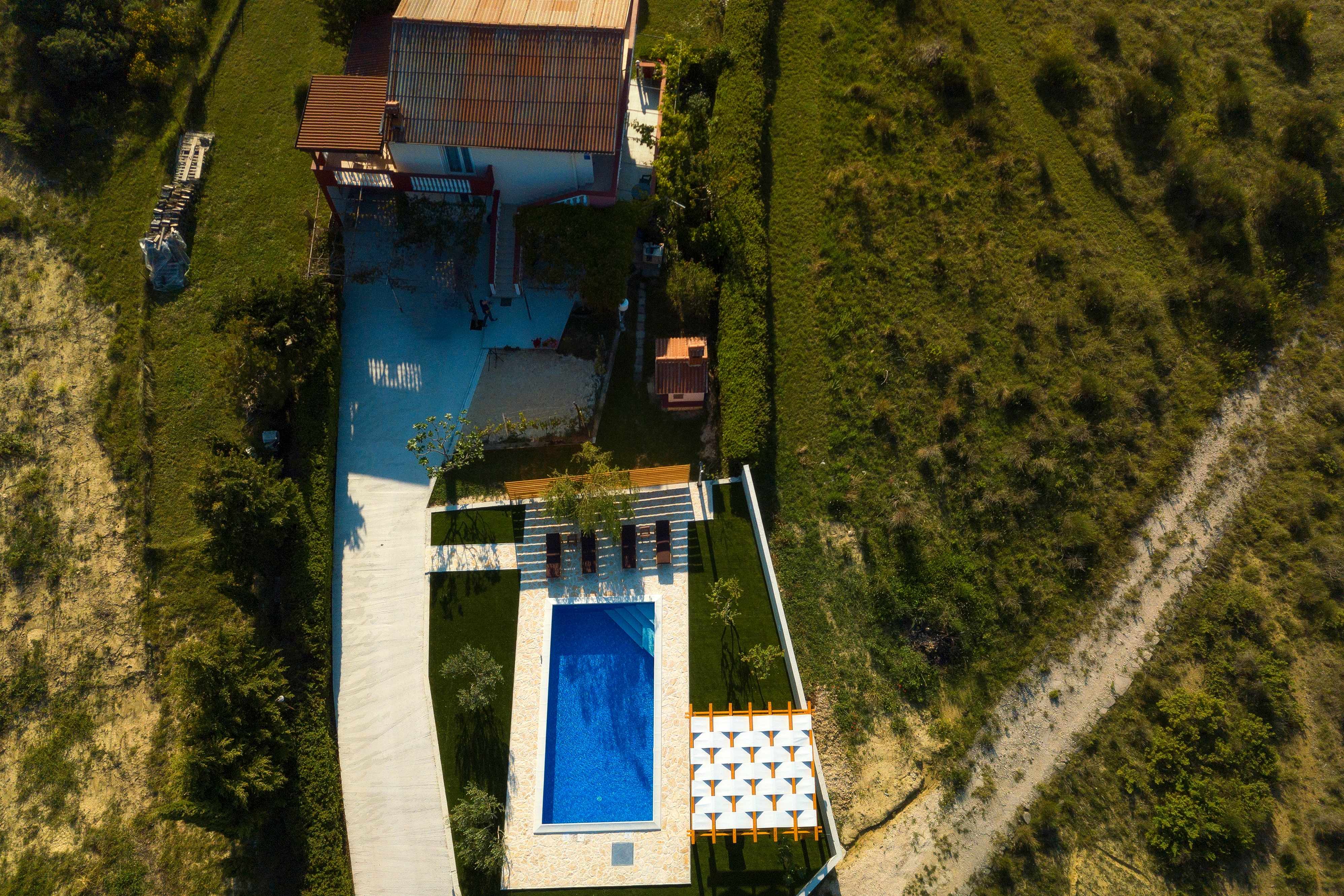 3-Zimmer-Ferienwohnung mit Terrasse und Meerblick Ljubac, Zadar A-1414