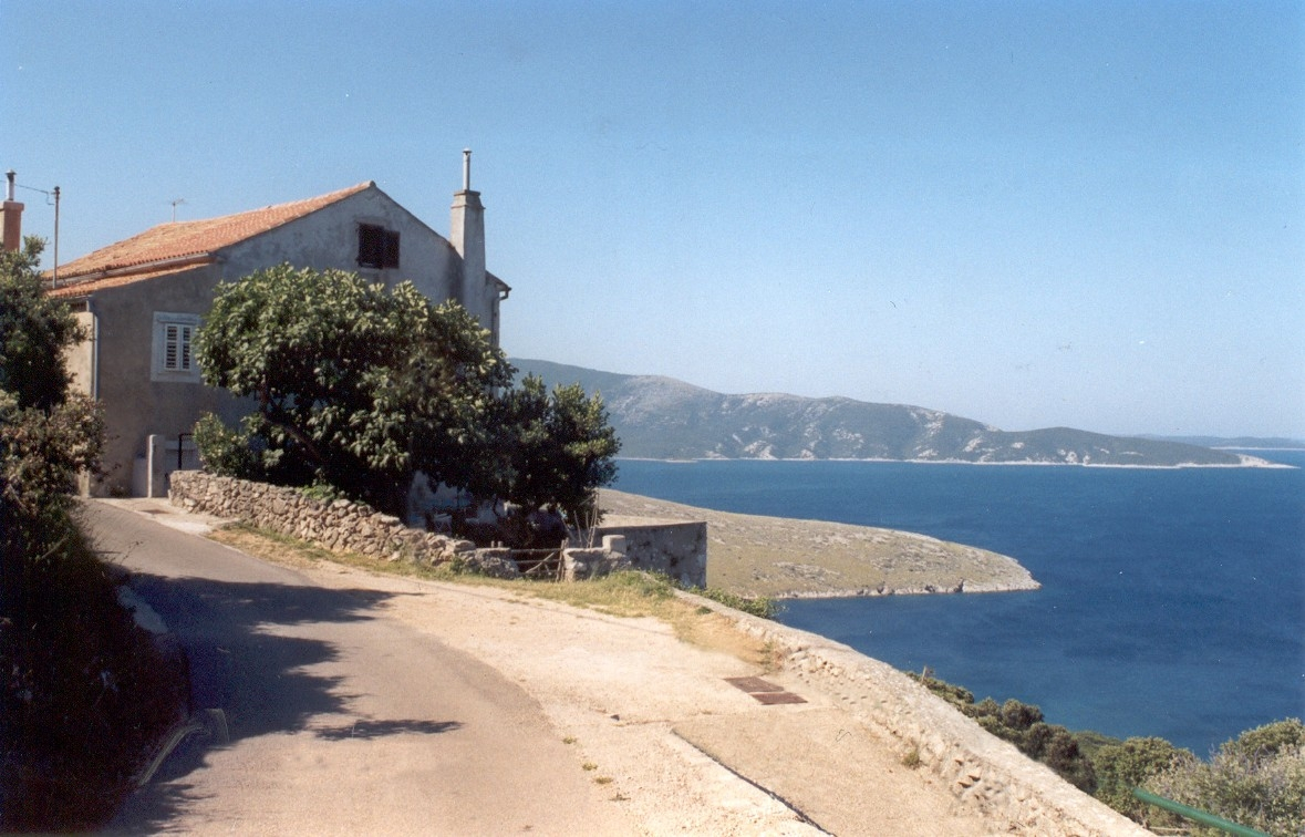 3-Zimmer-Haus mit Terrasse und Meerblick Ustrine, Cres K-22967