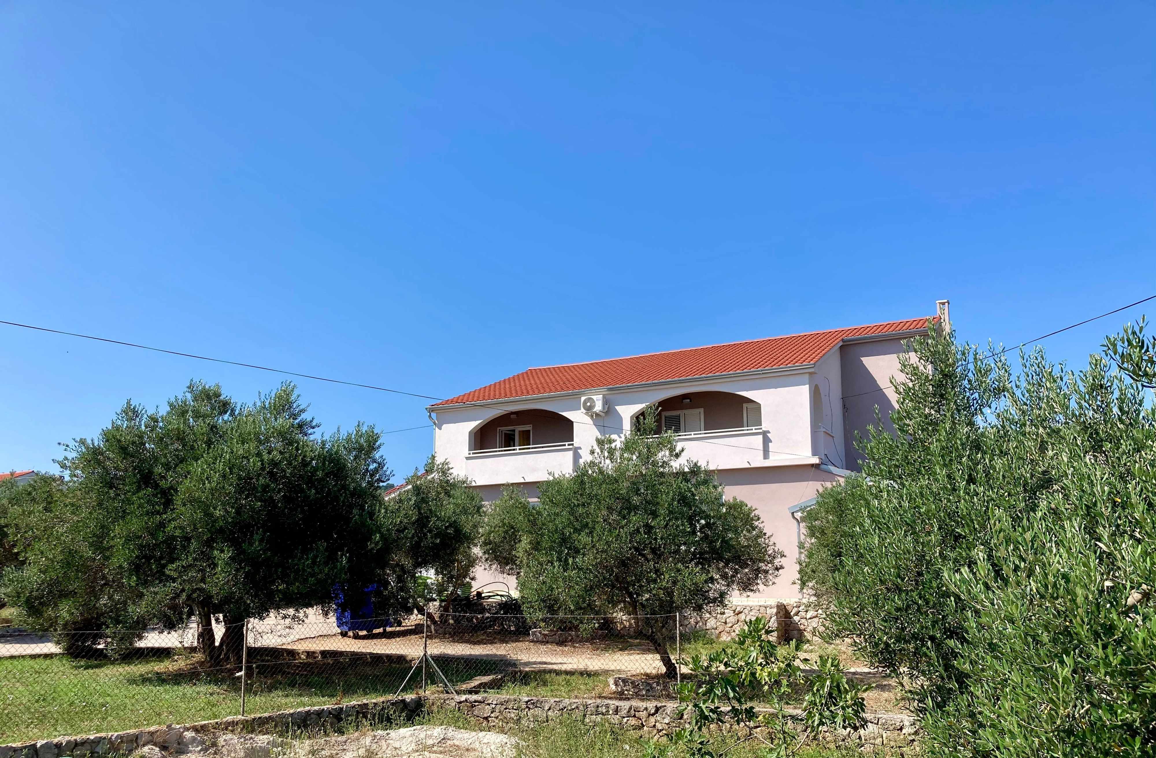 2-Zimmer-Ferienwohnung mit Terrasse und Meerblick Tkon, Pasman A-23194