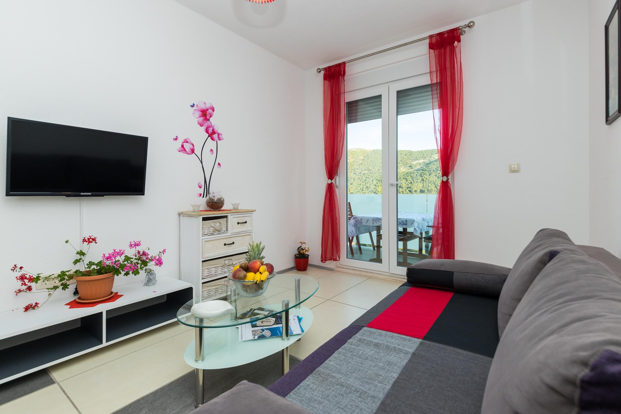 1-Zimmer-Ferienwohnung mit Terrasse und Meerblick Grebastica, Sibenik