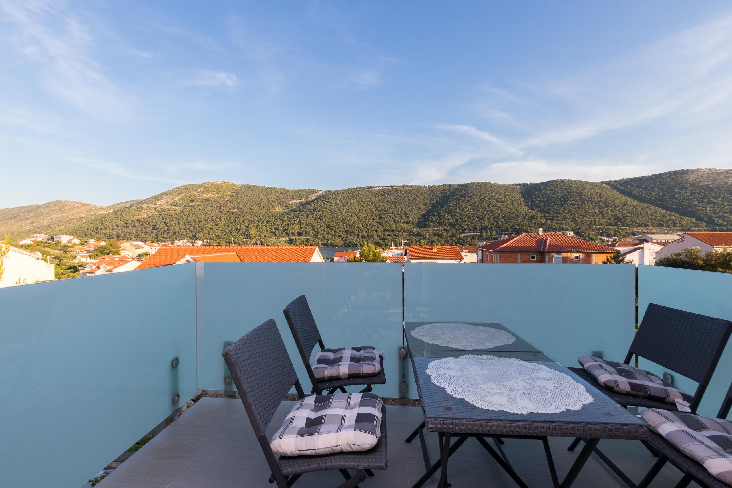 1-Zimmer-Ferienwohnung mit Terrasse und Meerblick Grebastica, Sibenik