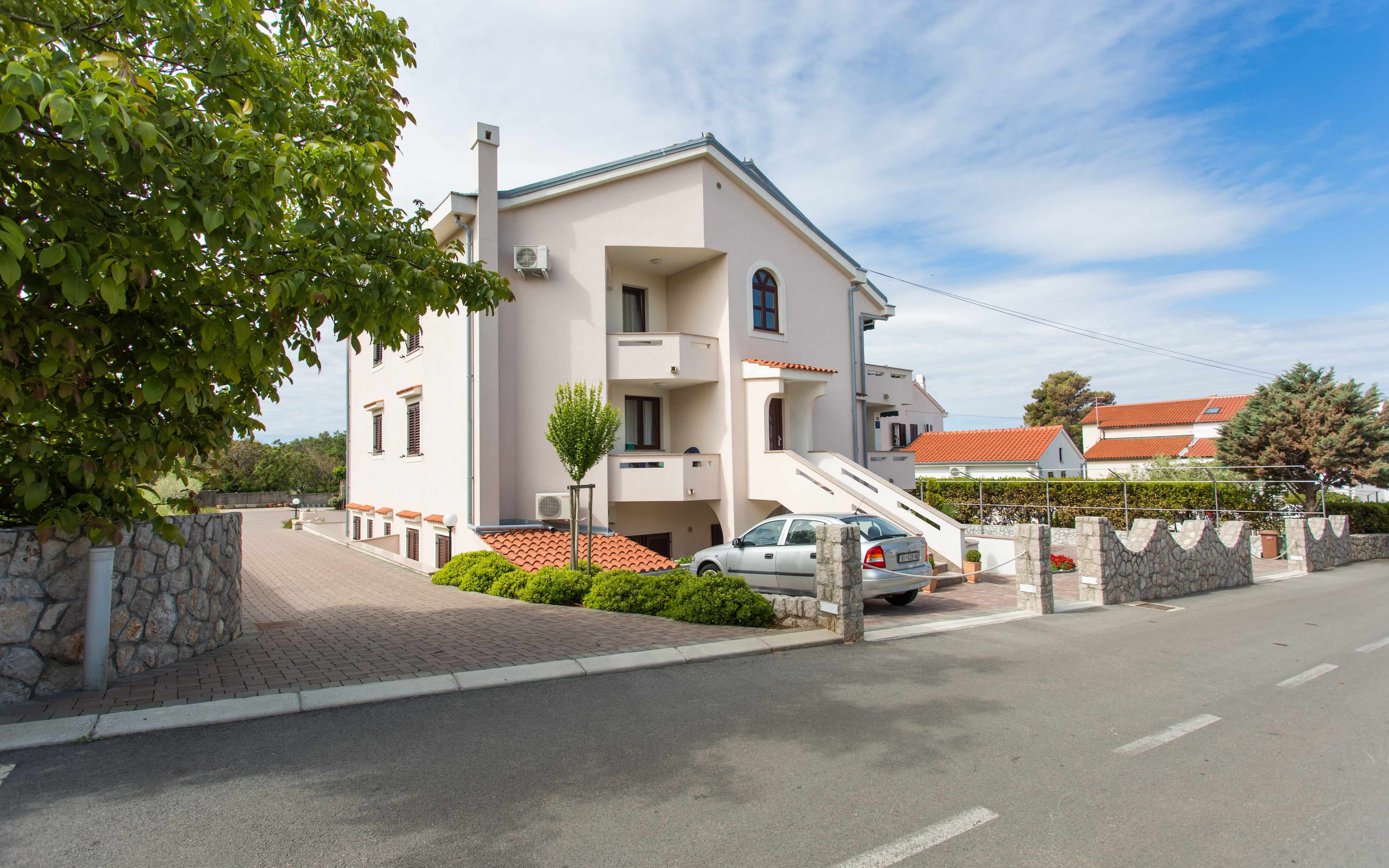 1-Zimmer-Ferienwohnung mit Terrasse und Meerblick Punat, Krk A-17857-c