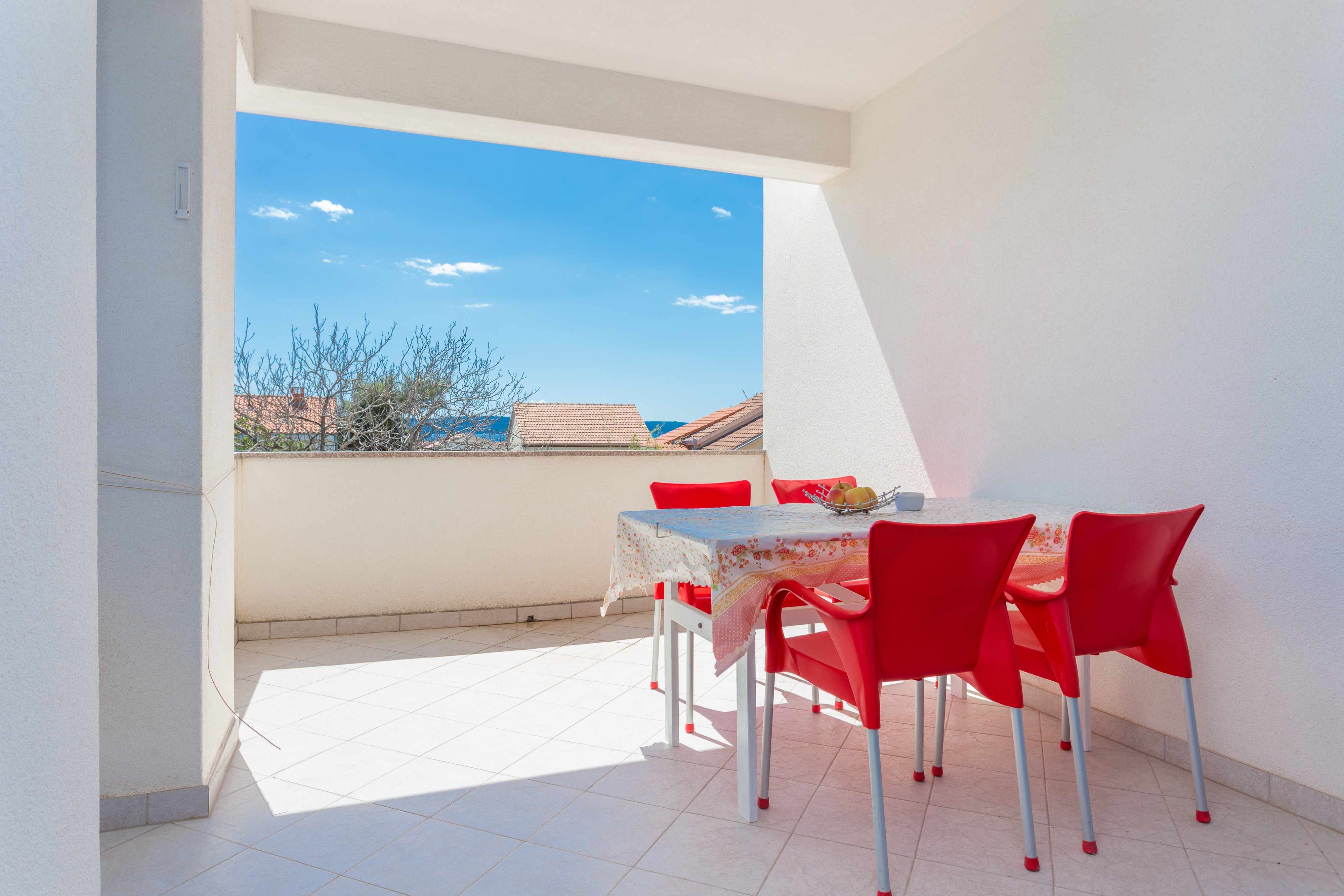 1-Zimmer-Ferienwohnung mit Terrasse und Meerblick Businci (Ciovo) A-18