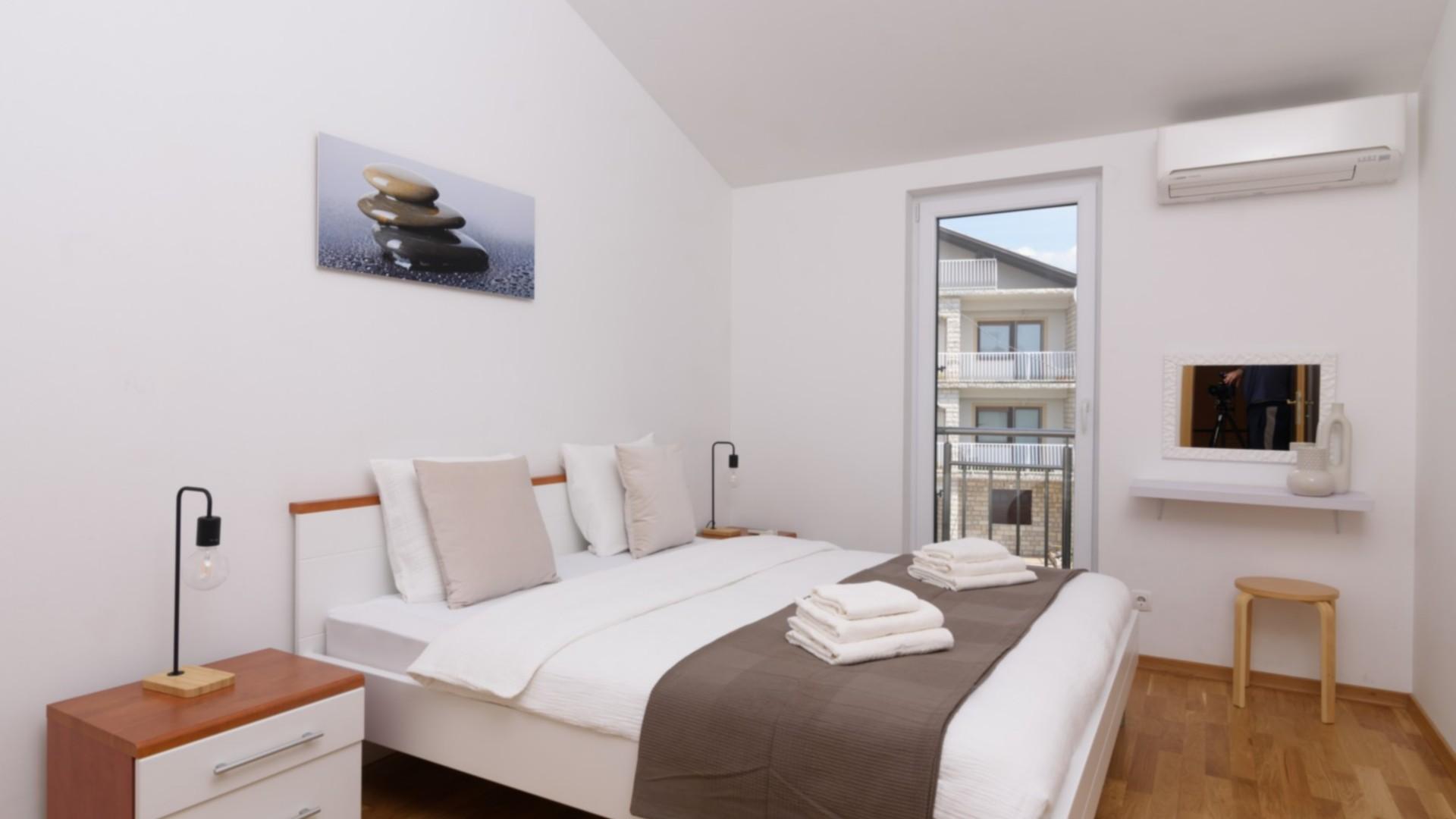 Charmantes Apartment in Okrug Gornji in Strandnähe