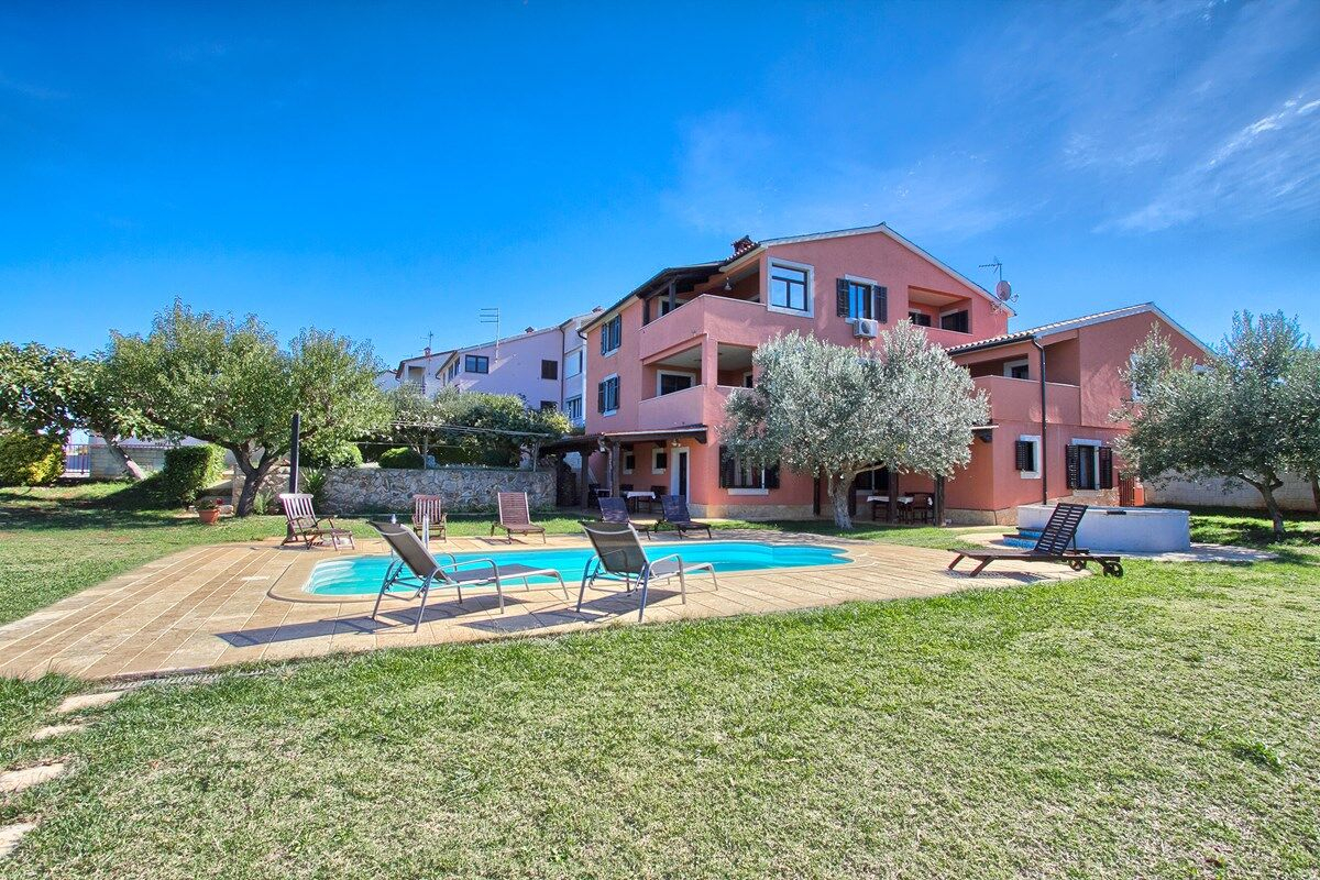 Apartment in Banjole mit Klima, Sat-TV, Meerblick
