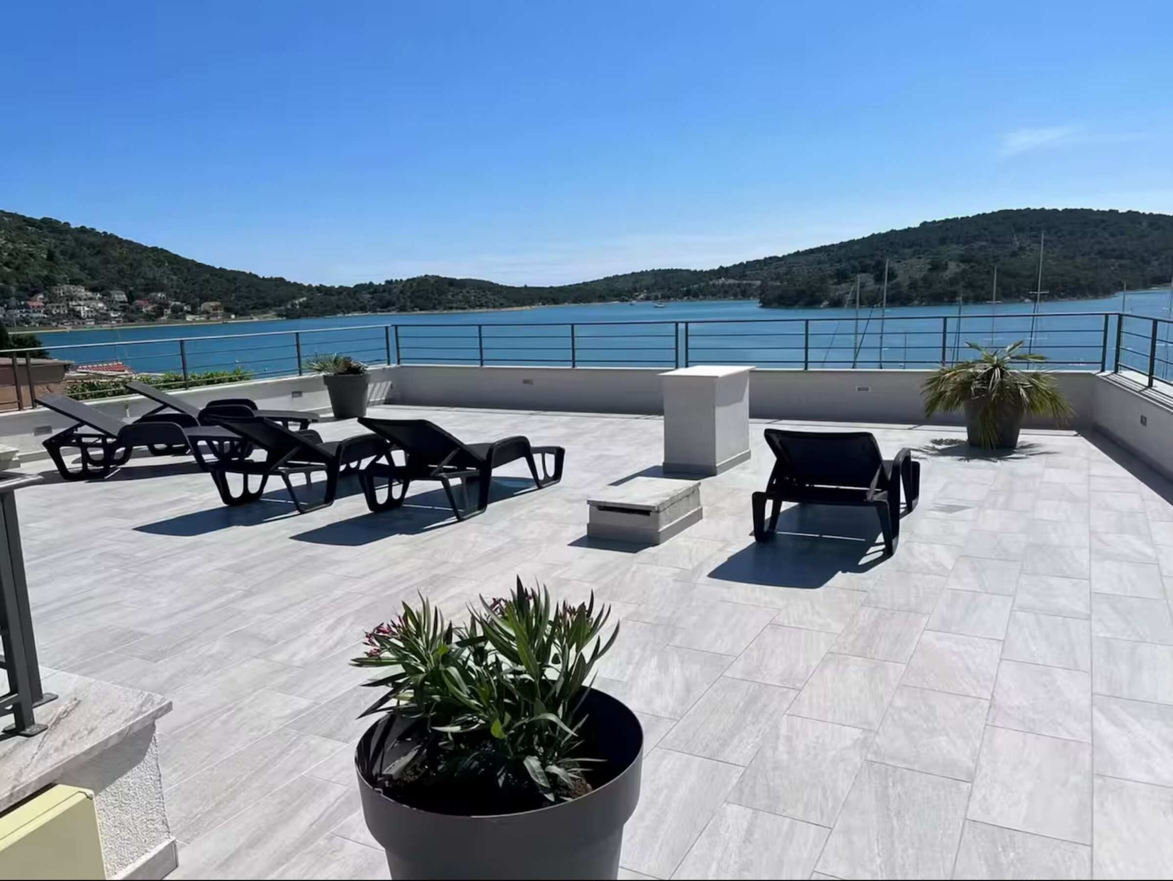 Ferienwohnung in Tisno mit Klima, Meerblick, Internet