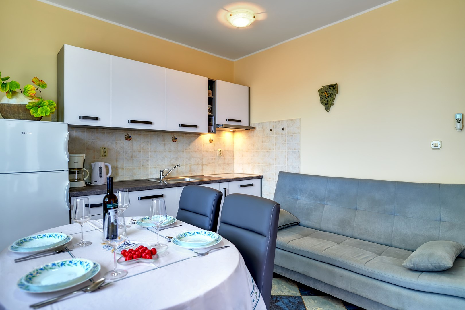 Geräumiges Apartment mit Balkon