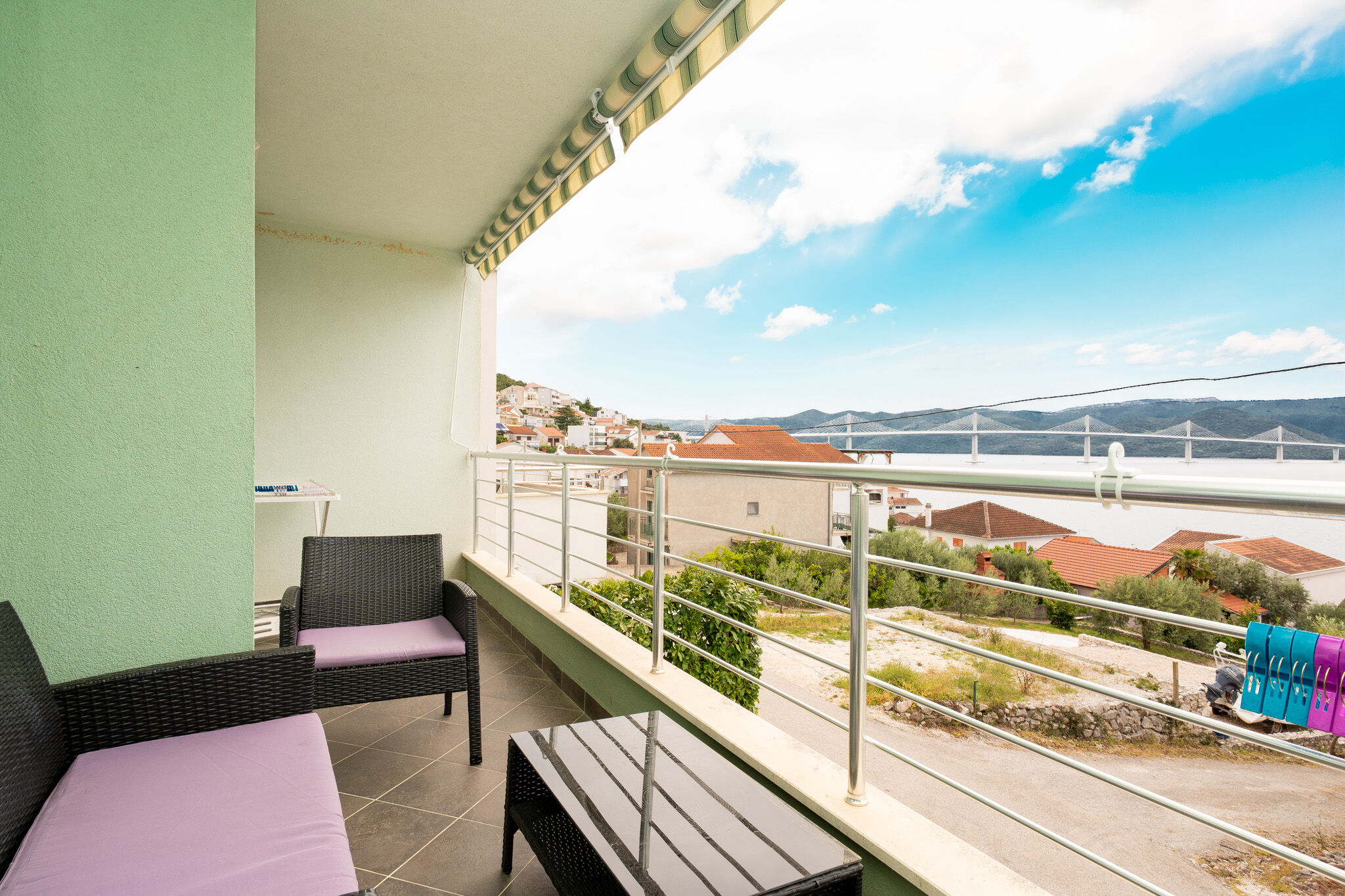 Ferienwohnung in Komarna mit Meerblick, Internet, Grill