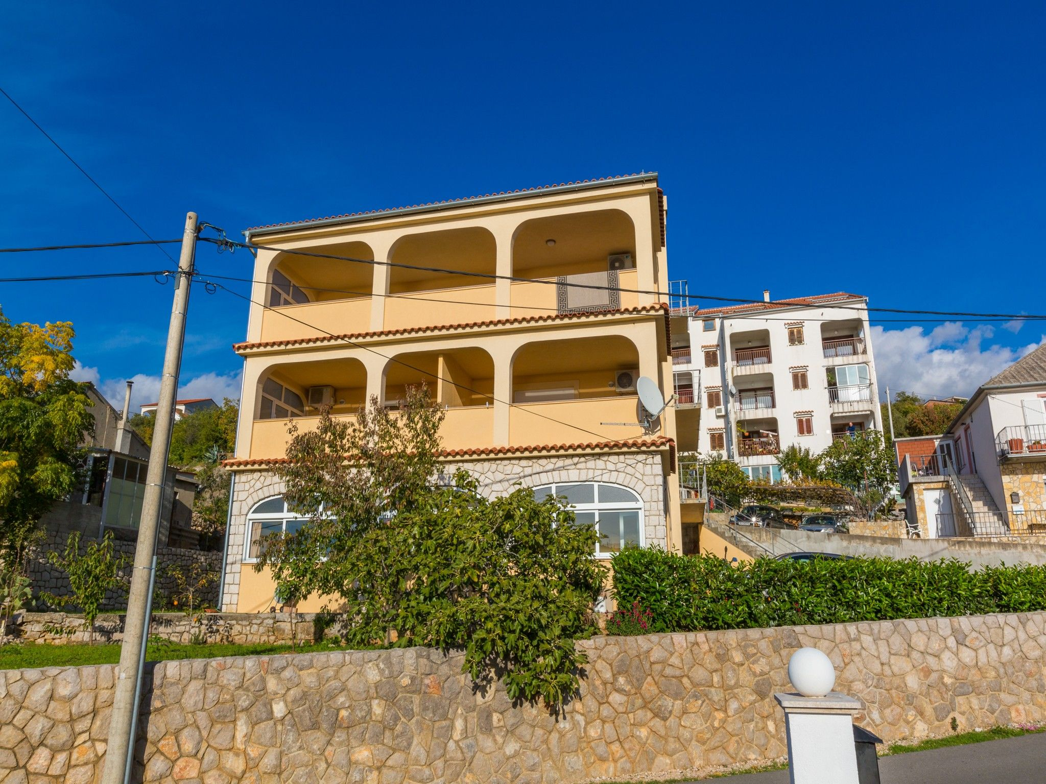 Meerblick Apartment in Benici für 2-4 Personen mit großen Balkon
