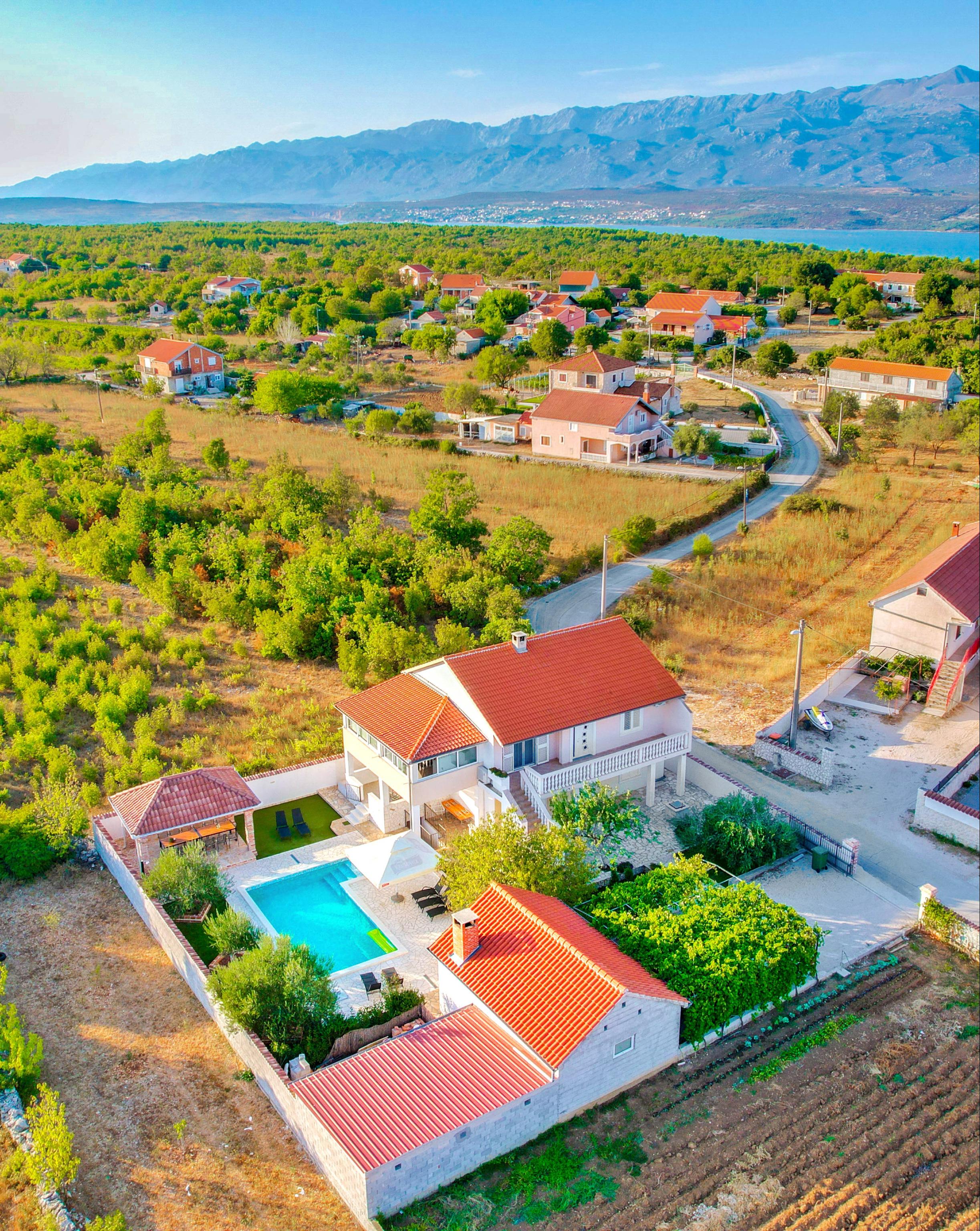 Schönes Ferienhaus mit Pool
