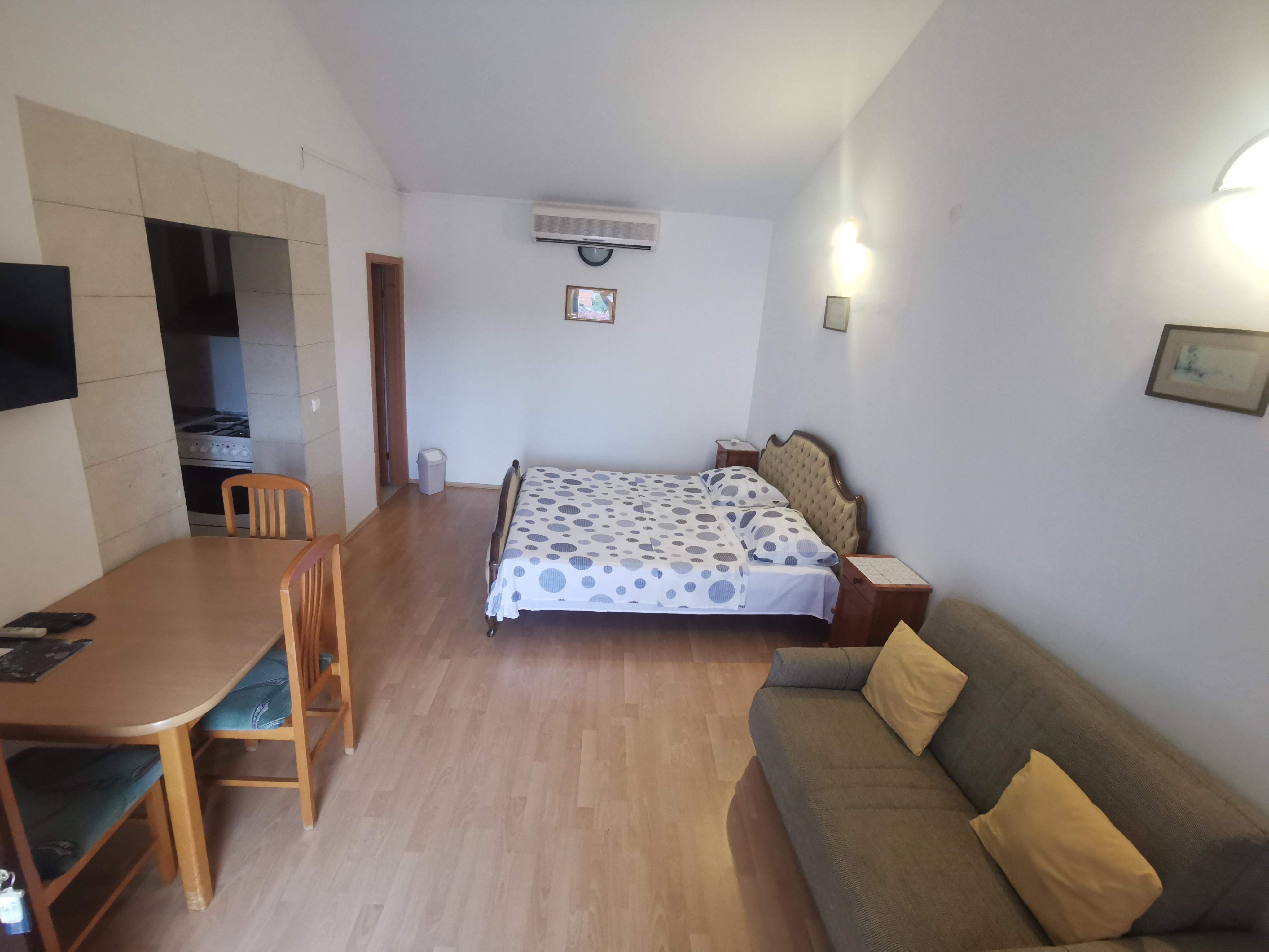 Traumhaftes Studio in Supetar, auf der Insel Brač mit Klimaanlage