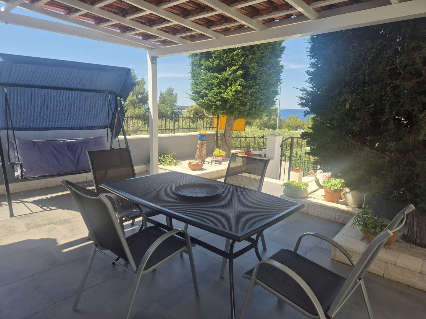 Sonniges Studio am Meer in Primosten mit Klimaanlage und Grill